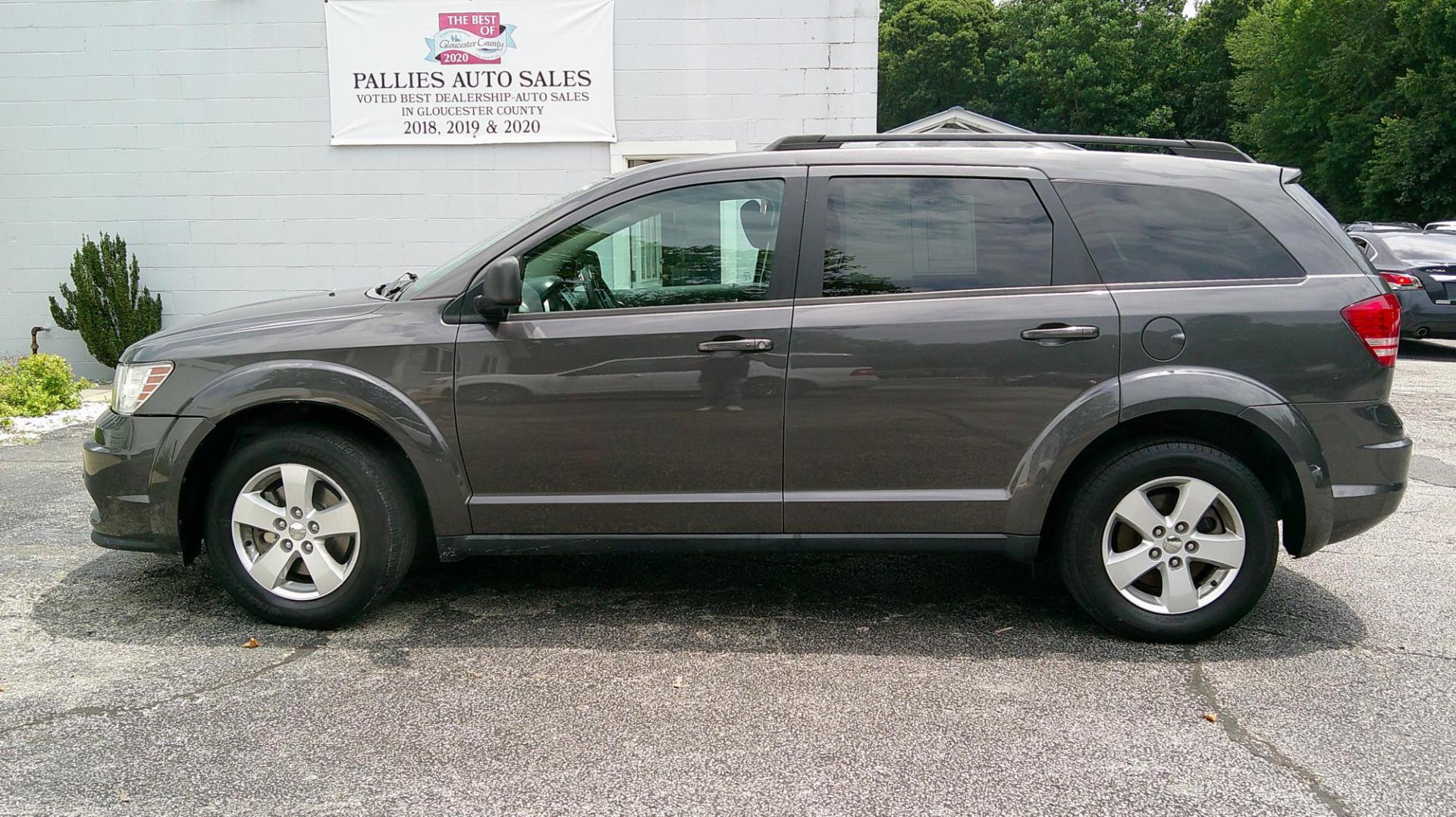 2016 GRAY Dodge Journey SE (3C4PDCABXGT) with an 2.4L L4 DOHC 16V engine, 4A transmission, located at 540a Delsea Drive, Sewell, NJ, 08080, (987) 867-5309, 39.752560, -75.111206 - Photo#2