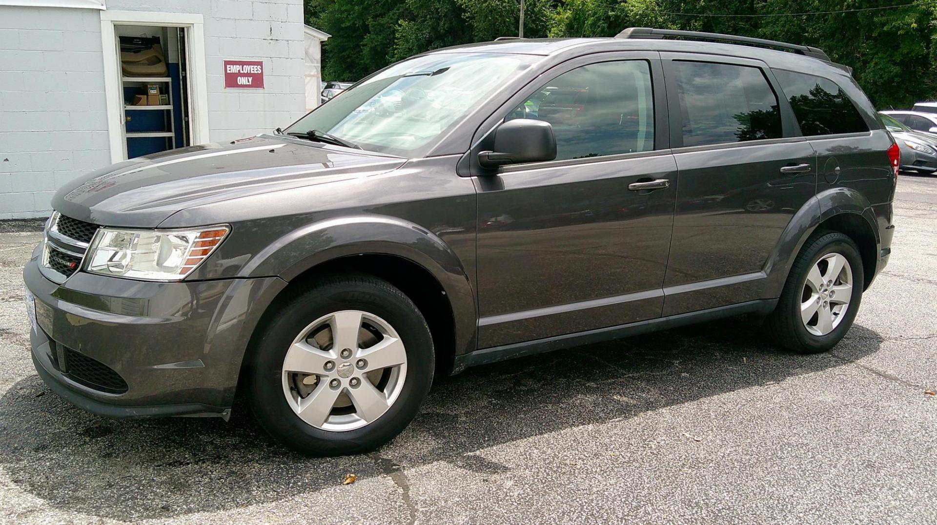 2016 GRAY Dodge Journey SE (3C4PDCABXGT) with an 2.4L L4 DOHC 16V engine, 4A transmission, located at 540a Delsea Drive, Sewell, NJ, 08080, (987) 867-5309, 39.752560, -75.111206 - Photo#1