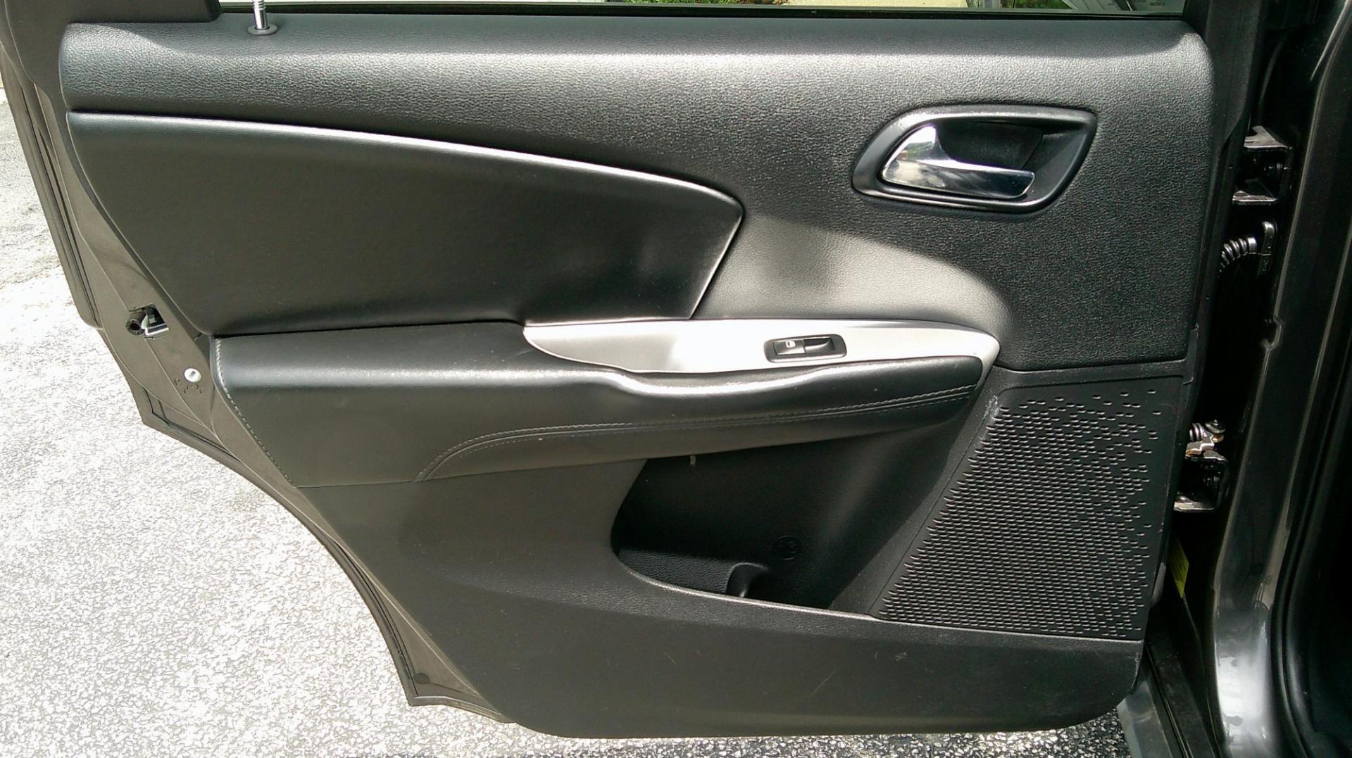 2016 GRAY Dodge Journey SE (3C4PDCABXGT) with an 2.4L L4 DOHC 16V engine, 4A transmission, located at 540a Delsea Drive, Sewell, NJ, 08080, (987) 867-5309, 39.752560, -75.111206 - Photo#16