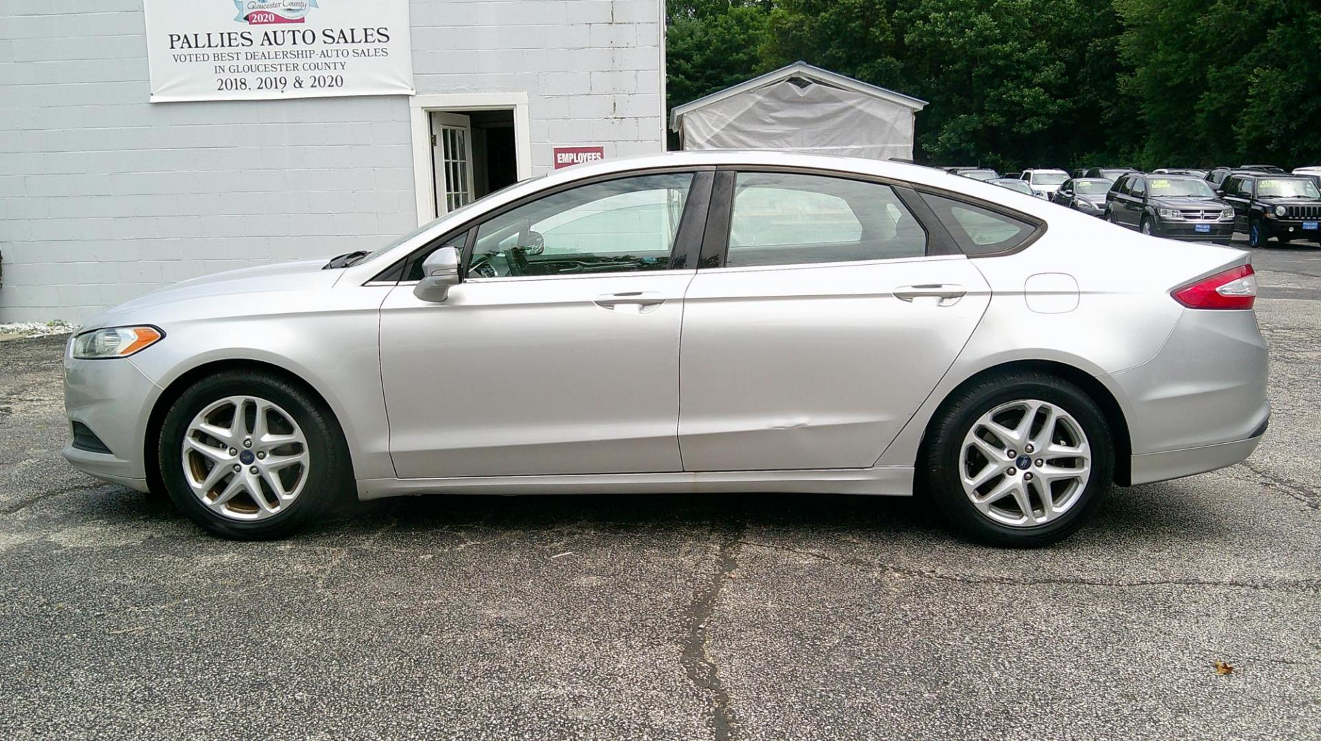 2013 SILVER Ford Fusion SE (3FA6P0H78DR) with an 2.5L L4 DOHC 16V engine, located at 540a Delsea Drive, Sewell, NJ, 08080, (987) 867-5309, 39.752560, -75.111206 - Photo#2