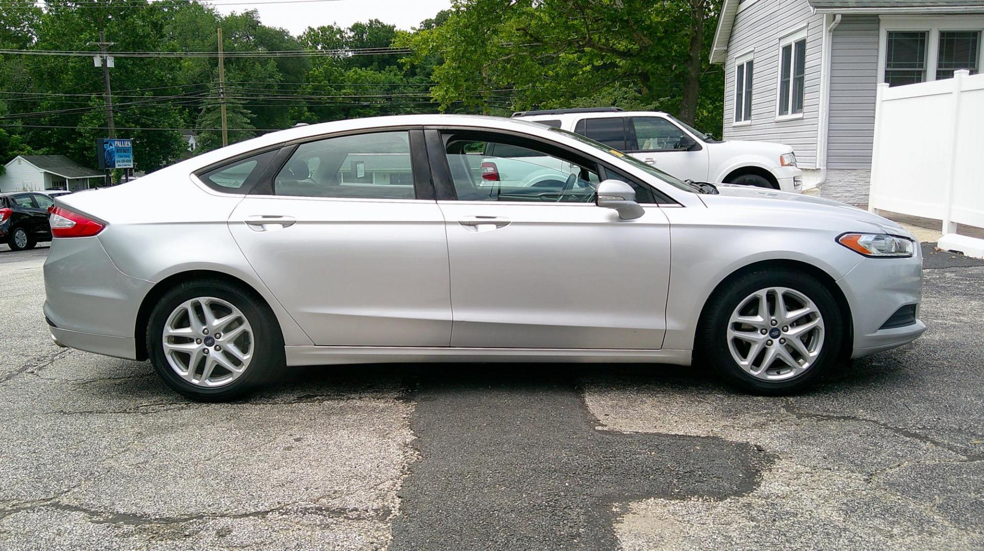 2013 SILVER Ford Fusion SE (3FA6P0H78DR) with an 2.5L L4 DOHC 16V engine, located at 540a Delsea Drive, Sewell, NJ, 08080, (987) 867-5309, 39.752560, -75.111206 - Photo#7