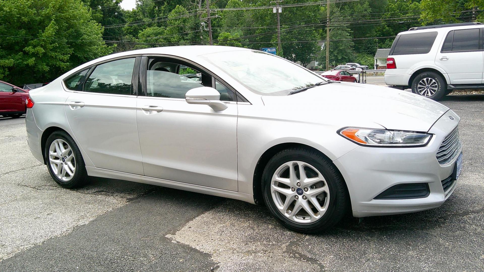 2013 SILVER Ford Fusion SE (3FA6P0H78DR) with an 2.5L L4 DOHC 16V engine, located at 540a Delsea Drive, Sewell, NJ, 08080, (987) 867-5309, 39.752560, -75.111206 - Photo#8