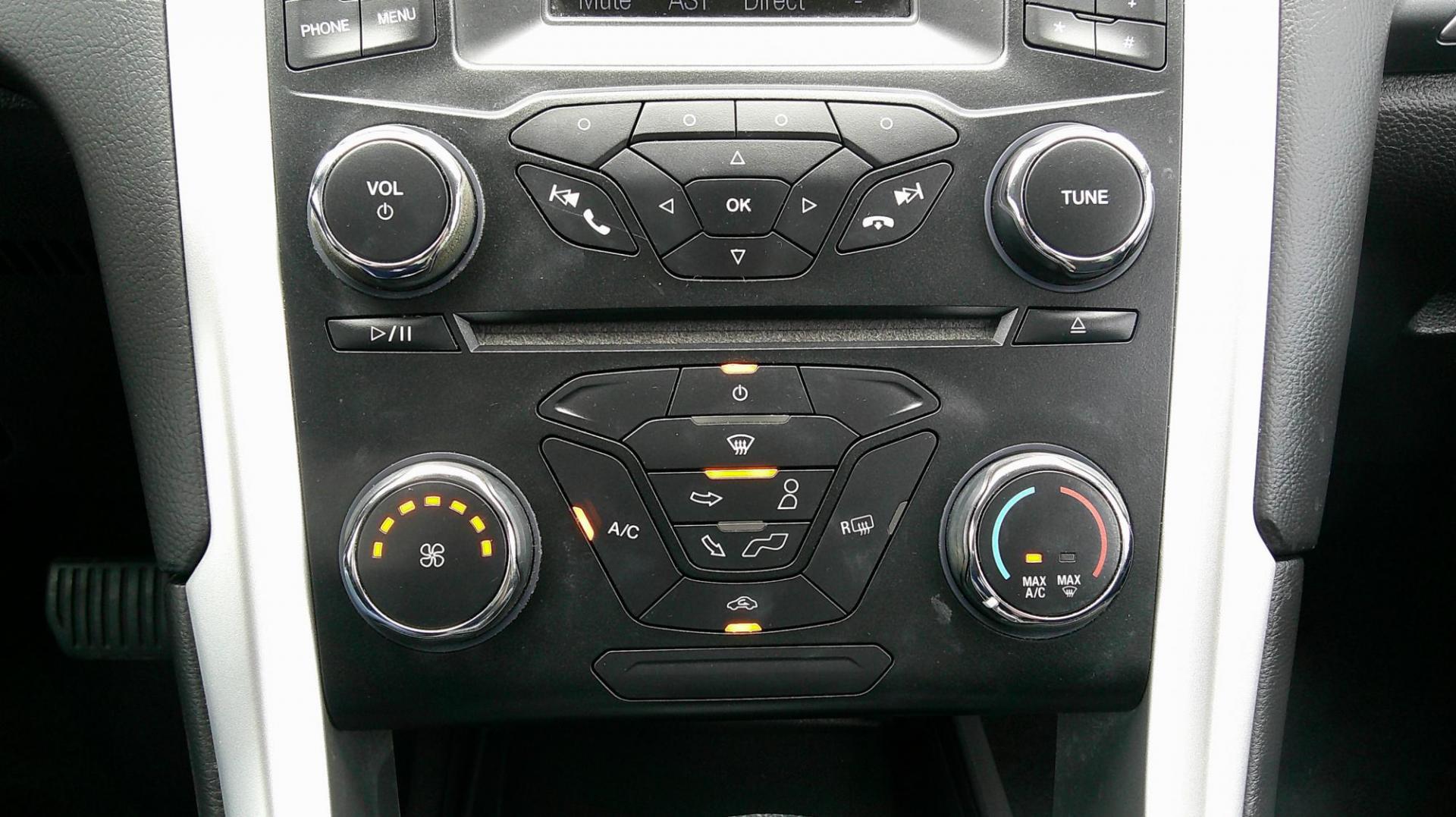 2013 SILVER Ford Fusion SE (3FA6P0H78DR) with an 2.5L L4 DOHC 16V engine, located at 540a Delsea Drive, Sewell, NJ, 08080, (987) 867-5309, 39.752560, -75.111206 - Photo#20