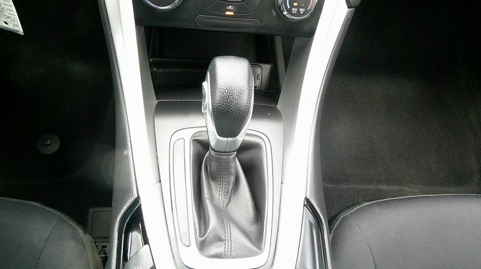 2013 SILVER Ford Fusion SE (3FA6P0H78DR) with an 2.5L L4 DOHC 16V engine, located at 540a Delsea Drive, Sewell, NJ, 08080, (987) 867-5309, 39.752560, -75.111206 - Photo#21