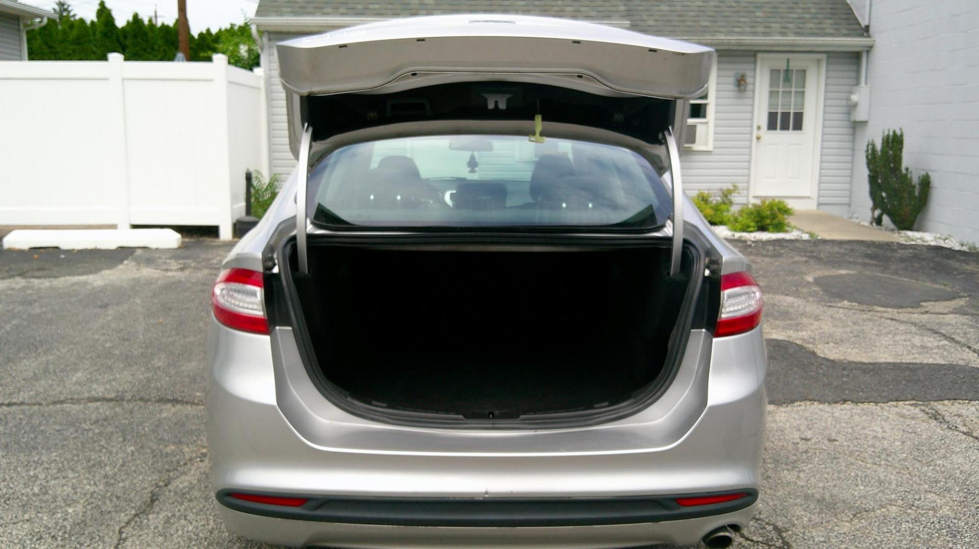 2013 SILVER Ford Fusion SE (3FA6P0H78DR) with an 2.5L L4 DOHC 16V engine, located at 540a Delsea Drive, Sewell, NJ, 08080, (987) 867-5309, 39.752560, -75.111206 - Photo#23