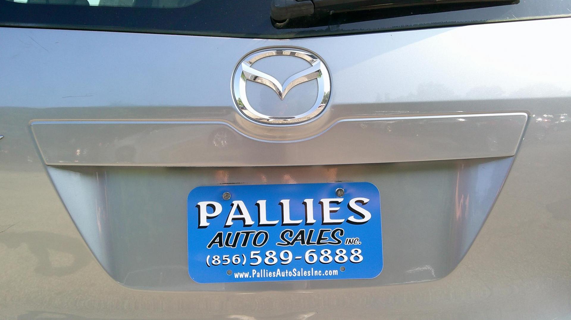 2010 SILVER Mazda MAZDA5 Grand Touring (JM1CR2WLXA0) with an 2.3L L4 DOHC 16V engine, located at 540a Delsea Drive, Sewell, NJ, 08080, (987) 867-5309, 39.752560, -75.111206 - Photo#5