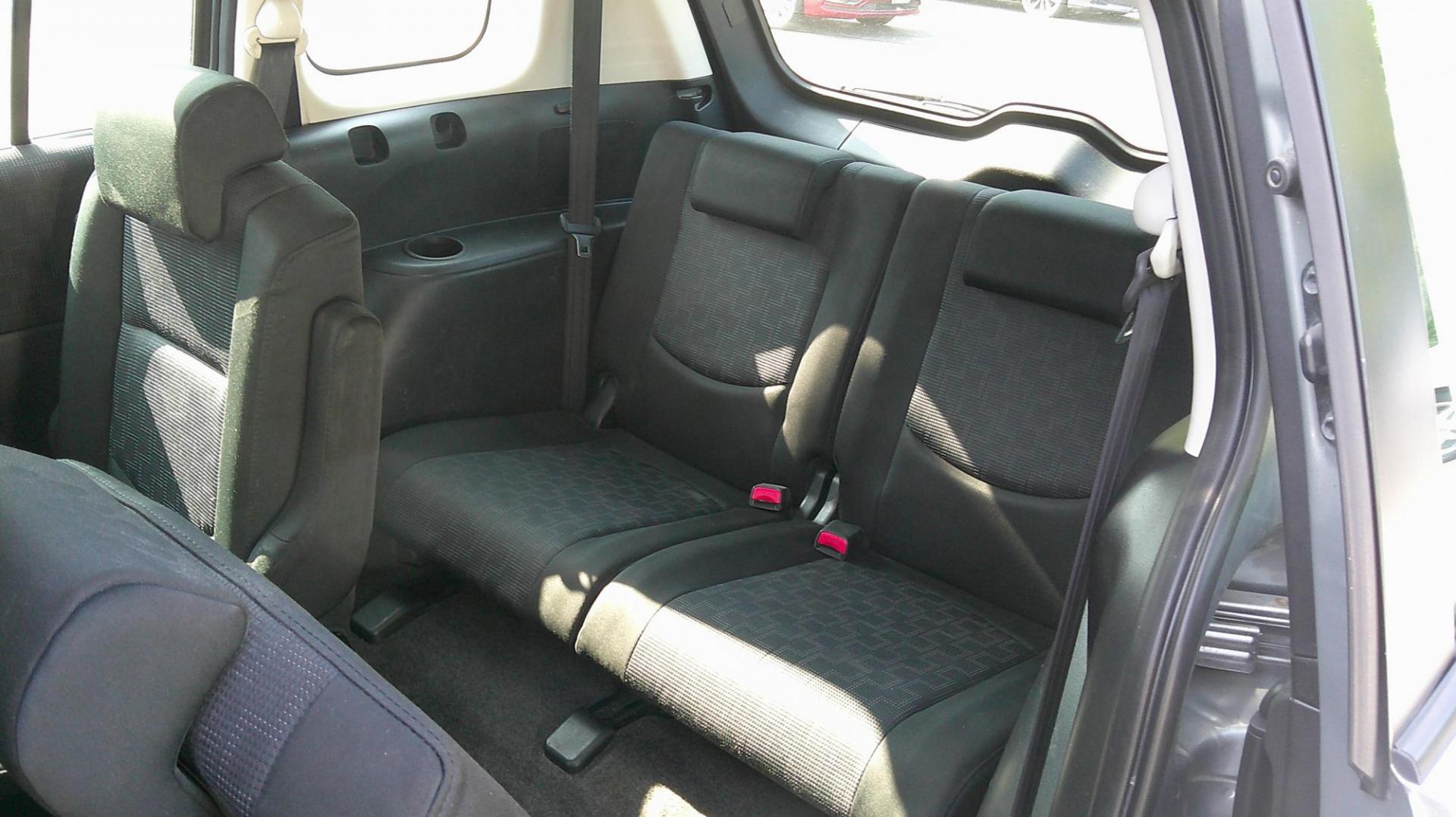 2010 SILVER Mazda MAZDA5 Grand Touring (JM1CR2WLXA0) with an 2.3L L4 DOHC 16V engine, located at 540a Delsea Drive, Sewell, NJ, 08080, (987) 867-5309, 39.752560, -75.111206 - Photo#15