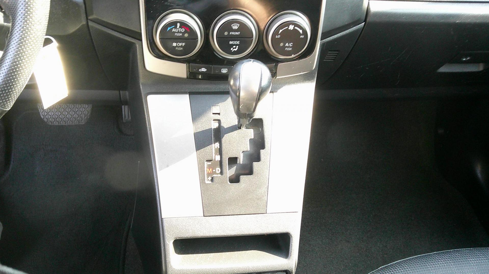 2010 SILVER Mazda MAZDA5 Grand Touring (JM1CR2WLXA0) with an 2.3L L4 DOHC 16V engine, located at 540a Delsea Drive, Sewell, NJ, 08080, (987) 867-5309, 39.752560, -75.111206 - Photo#21