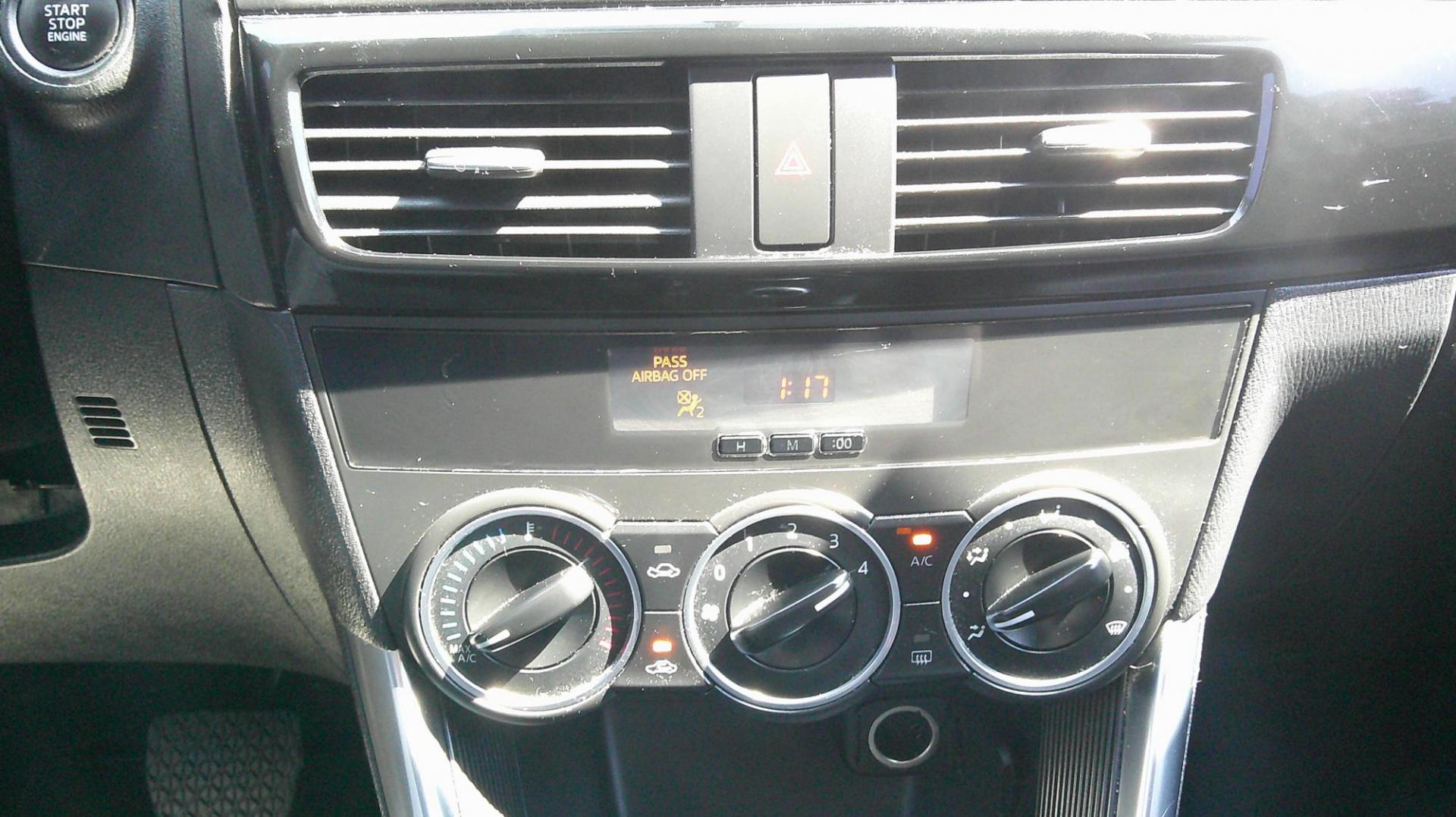 2013 SILVER Mazda CX-5 Sport AWD (JM3KE4BE1D0) with an SKYACTIV-G 2L I-4 engine, 6-Speed Automatic transmission, located at 540a Delsea Drive, Sewell, NJ, 08080, (987) 867-5309, 39.752560, -75.111206 - Photo#20