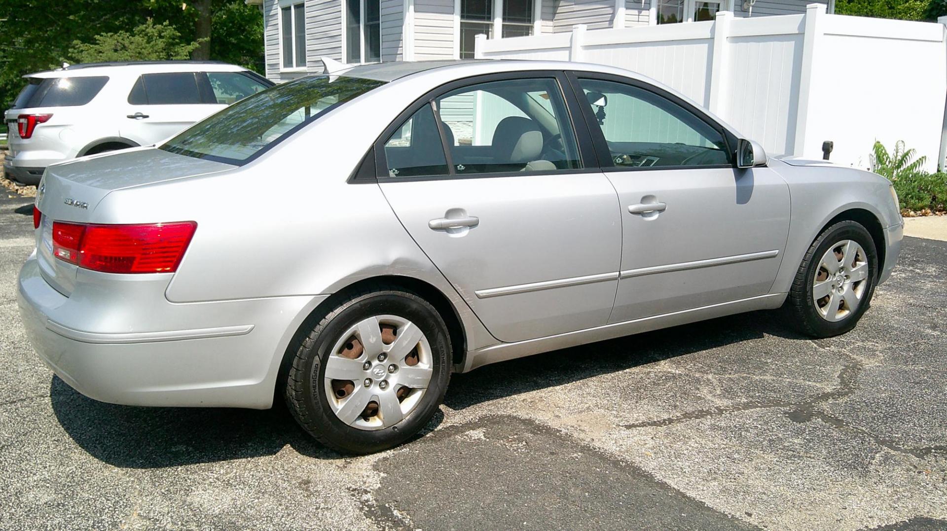 2010 SILVER Hyundai Sonata GLS (5NPET4AC6AH) with an 2.4L L4 DOHC 16V engine, located at 540a Delsea Drive, Sewell, NJ, 08080, (987) 867-5309, 39.752560, -75.111206 - Photo#6