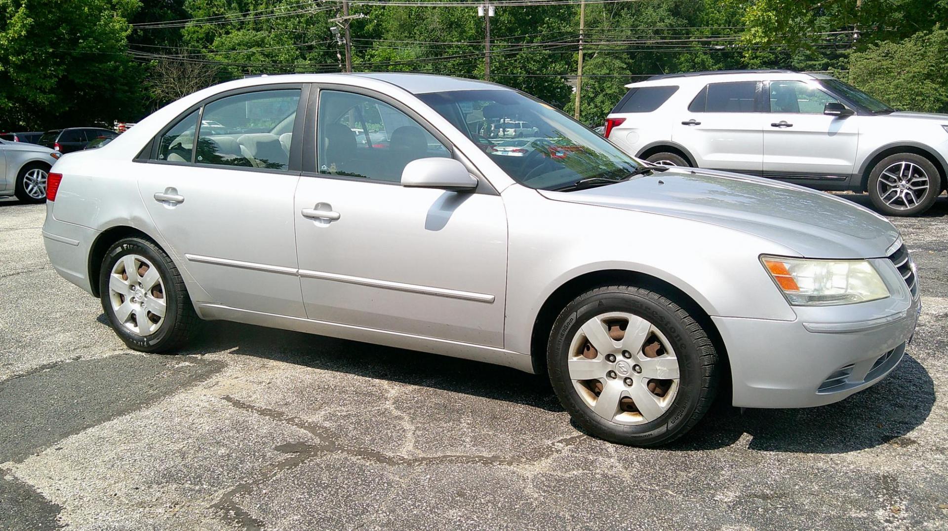 2010 SILVER Hyundai Sonata GLS (5NPET4AC6AH) with an 2.4L L4 DOHC 16V engine, located at 540a Delsea Drive, Sewell, NJ, 08080, (987) 867-5309, 39.752560, -75.111206 - Photo#8