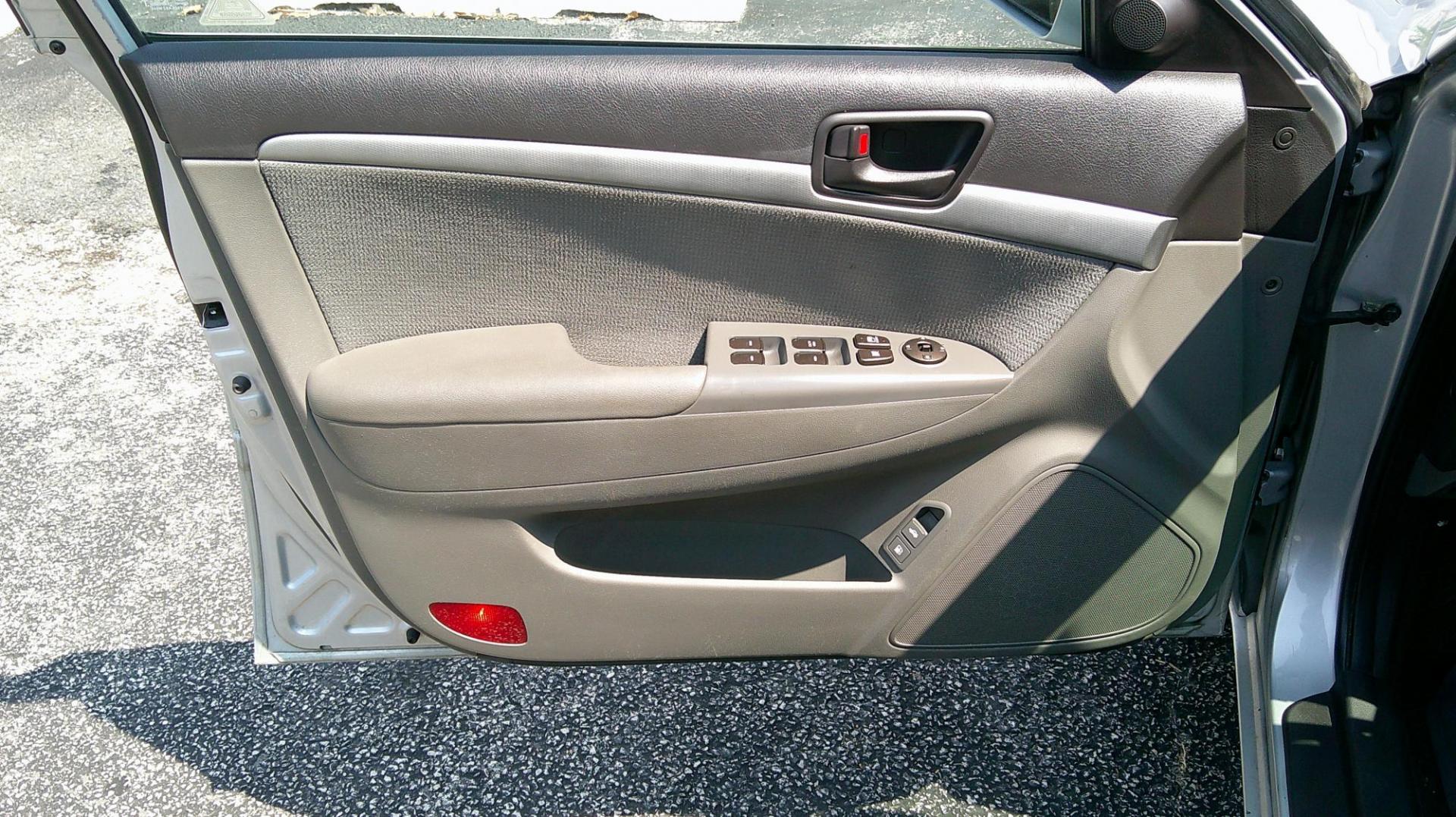 2010 SILVER Hyundai Sonata GLS (5NPET4AC6AH) with an 2.4L L4 DOHC 16V engine, located at 540a Delsea Drive, Sewell, NJ, 08080, (987) 867-5309, 39.752560, -75.111206 - Photo#12