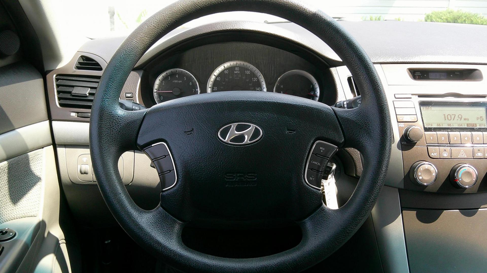 2010 SILVER Hyundai Sonata GLS (5NPET4AC6AH) with an 2.4L L4 DOHC 16V engine, located at 540a Delsea Drive, Sewell, NJ, 08080, (987) 867-5309, 39.752560, -75.111206 - Photo#17