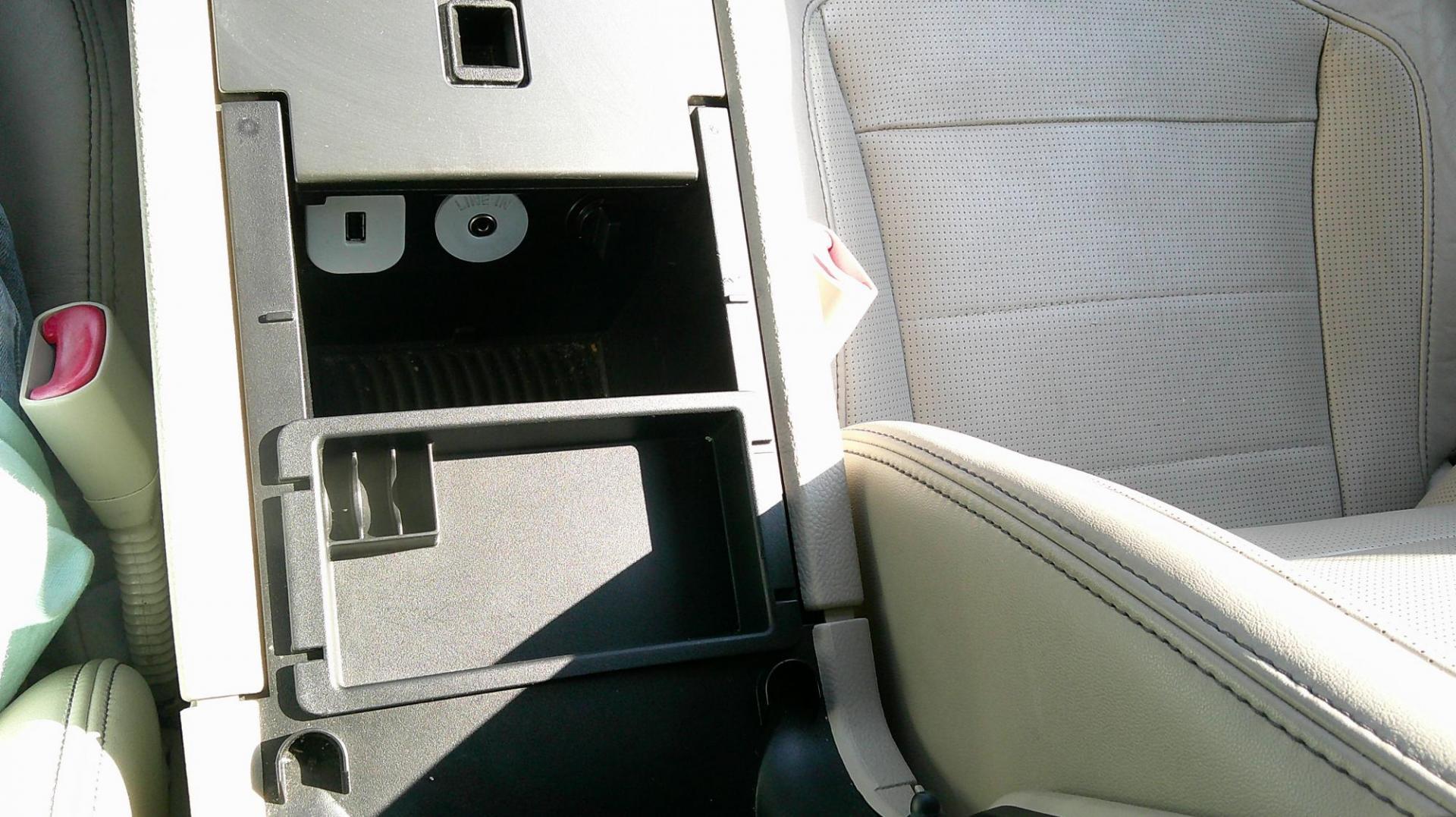 2012 BROWN Ford Taurus Limited FWD (1FAHP2FW2CG) with an 3.5L V6 DOHC 24V engine, 6-Speed Automatic transmission, located at 540a Delsea Drive, Sewell, NJ, 08080, (987) 867-5309, 39.752560, -75.111206 - Photo#26