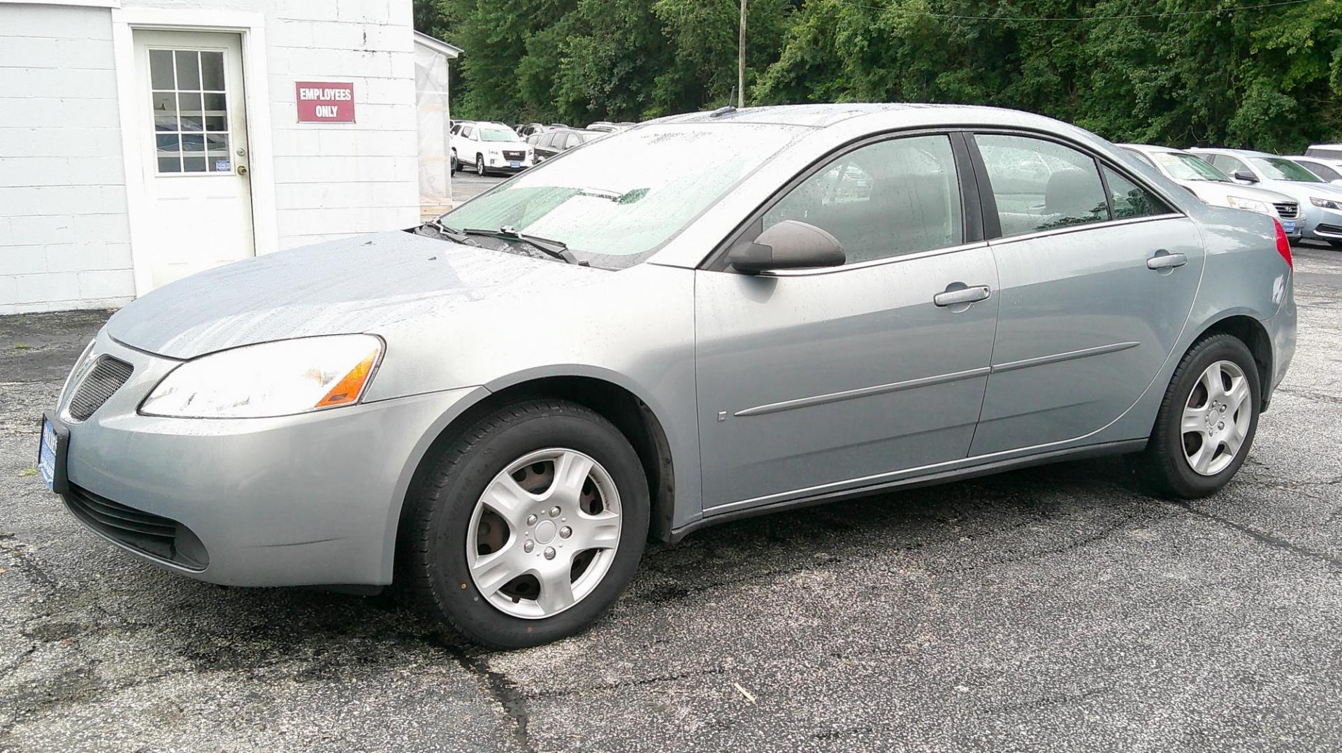 2008 GRAY Pontiac G6 1SV Sedan (1G2ZF57B284) with an 2.4L L4 DOHC 16V engine, 4-Speed Automatic Overdrive transmission, located at 540a Delsea Drive, Sewell, NJ, 08080, (987) 867-5309, 39.752560, -75.111206 - Photo#1