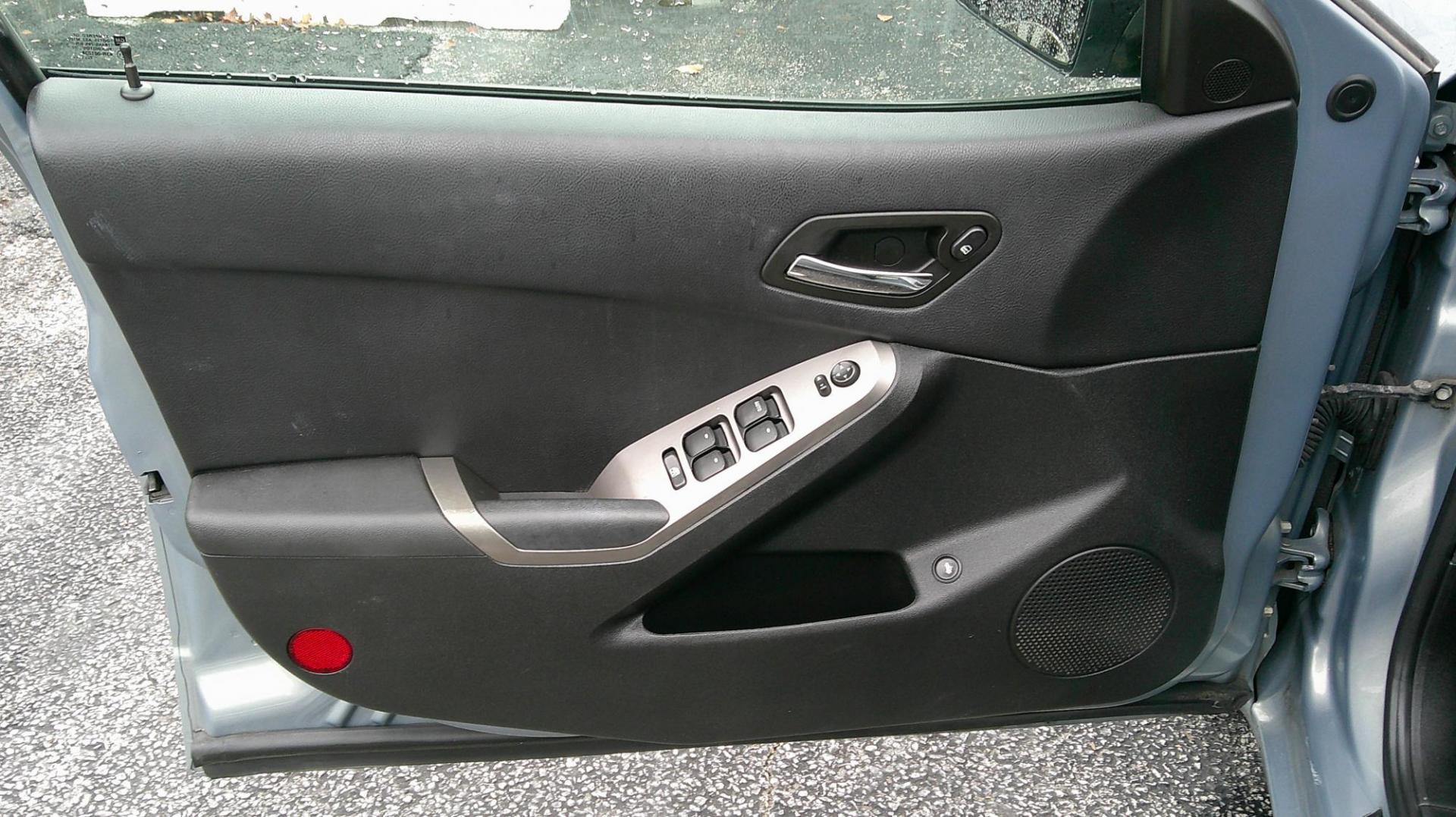 2008 GRAY Pontiac G6 1SV Sedan (1G2ZF57B284) with an 2.4L L4 DOHC 16V engine, 4-Speed Automatic Overdrive transmission, located at 540a Delsea Drive, Sewell, NJ, 08080, (987) 867-5309, 39.752560, -75.111206 - Photo#12