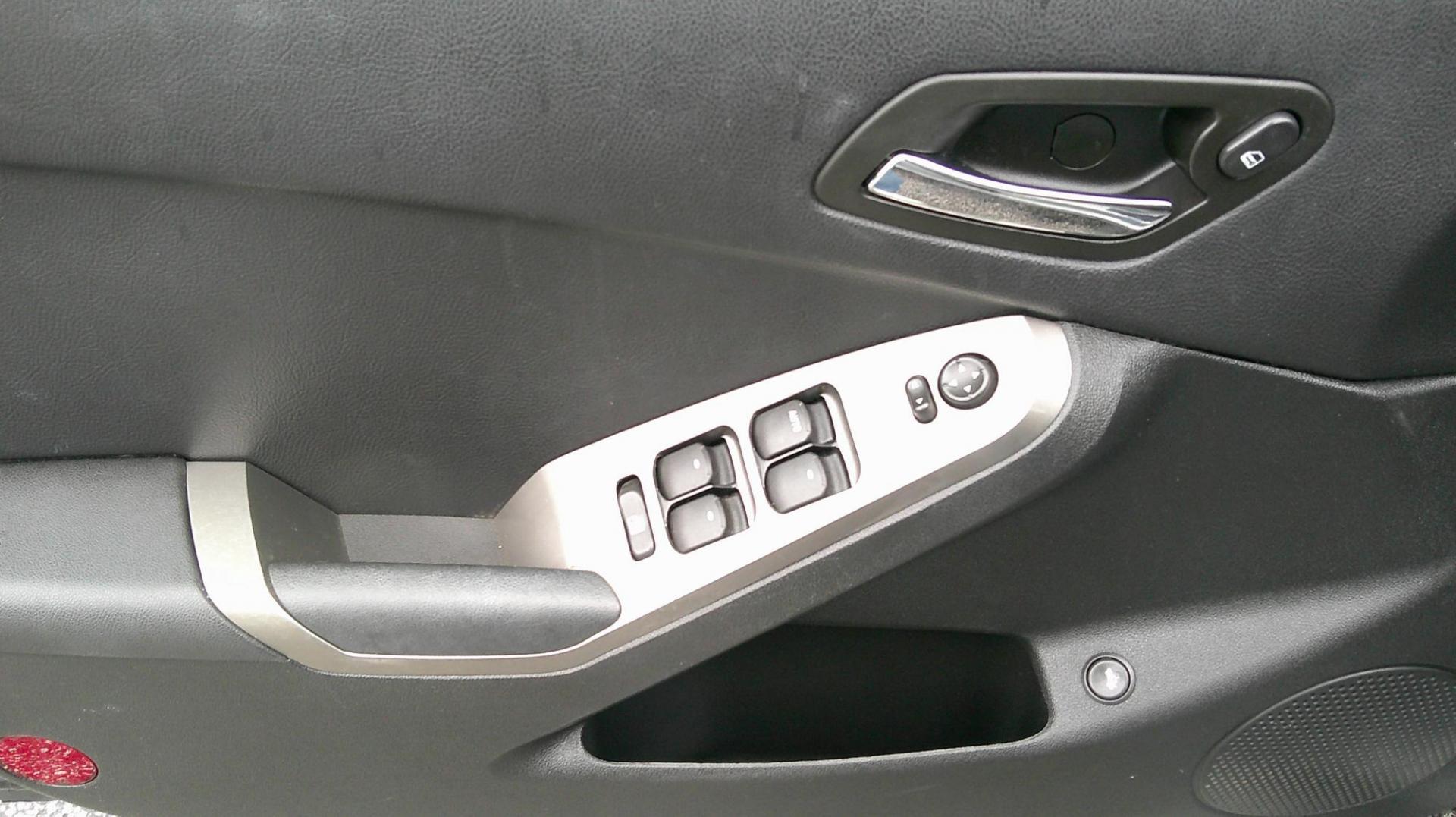 2008 GRAY Pontiac G6 1SV Sedan (1G2ZF57B284) with an 2.4L L4 DOHC 16V engine, 4-Speed Automatic Overdrive transmission, located at 540a Delsea Drive, Sewell, NJ, 08080, (987) 867-5309, 39.752560, -75.111206 - Photo#13