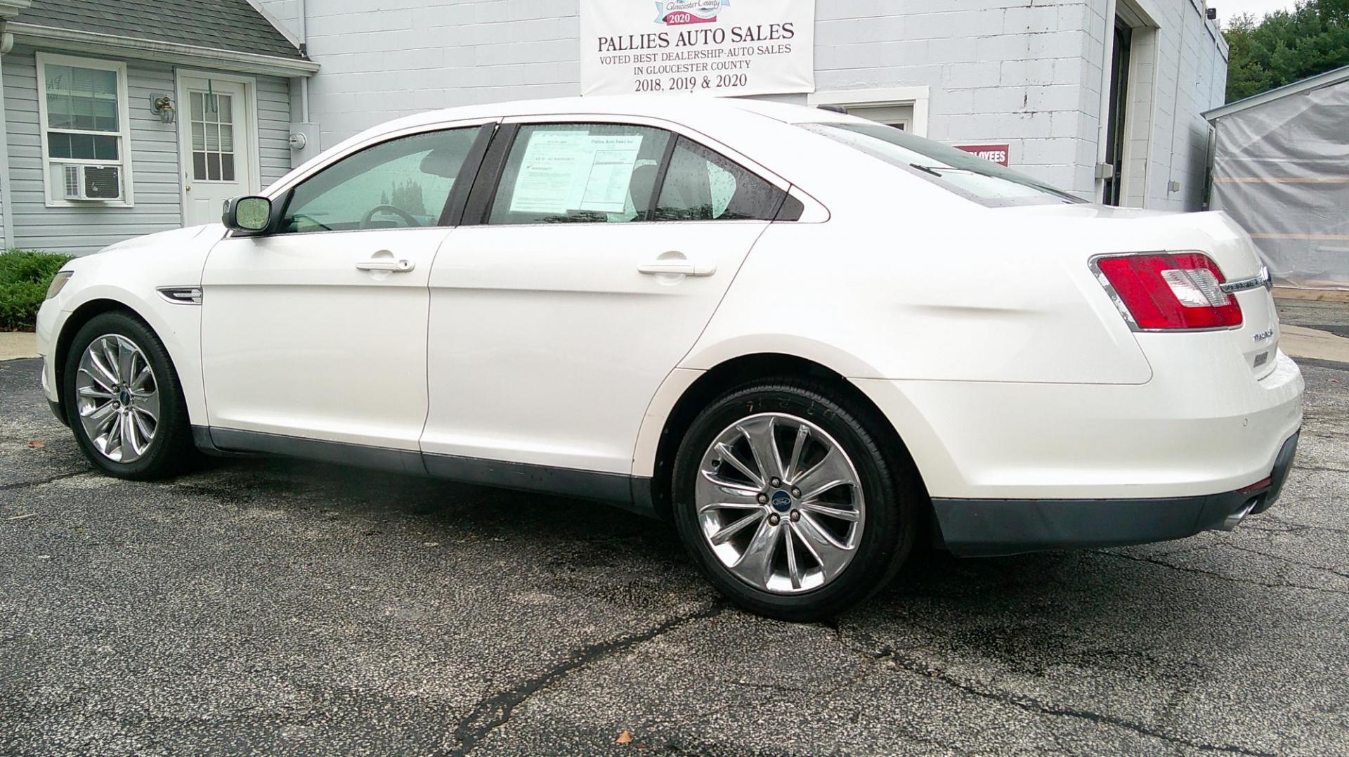 2010 WHITE Ford Taurus Limited FWD (1FAHP2FW7AG) with an 3.5L V6 DOHC 24V engine, 6-Speed Automatic transmission, located at 540a Delsea Drive, Sewell, NJ, 08080, (987) 867-5309, 39.752560, -75.111206 - Photo#3