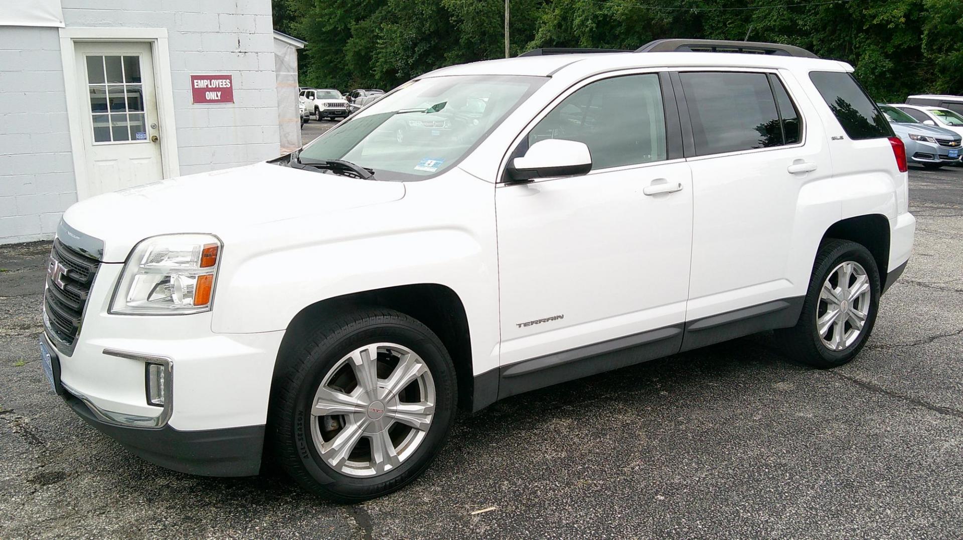 2017 WHITE GMC Terrain SLE2 AWD (2GKFLTEK5H6) with an 2.4L L4 DOHC 16V engine, 6A transmission, located at 540a Delsea Drive, Sewell, NJ, 08080, (987) 867-5309, 39.752560, -75.111206 - Photo#1