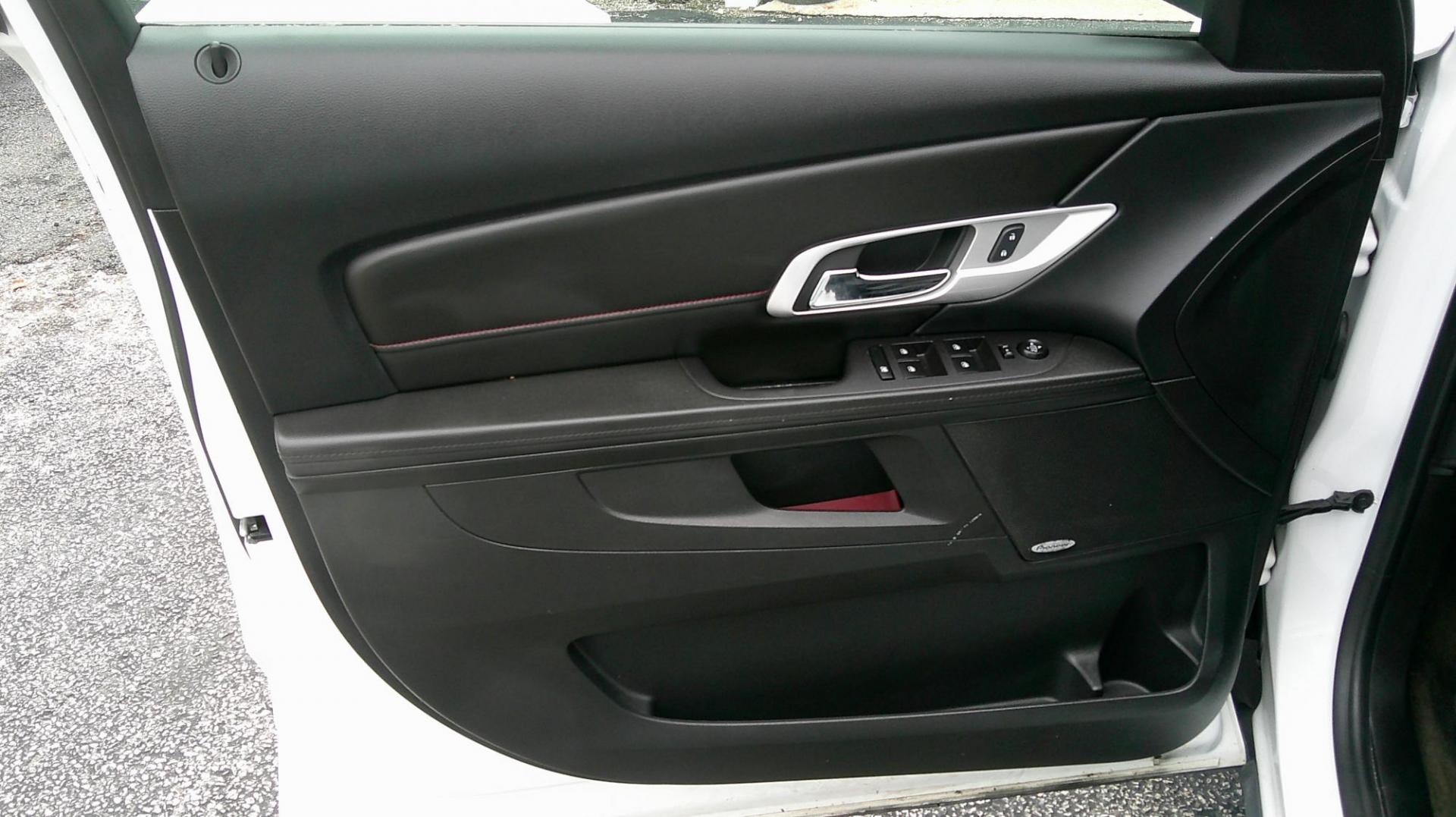 2017 WHITE GMC Terrain SLE2 AWD (2GKFLTEK5H6) with an 2.4L L4 DOHC 16V engine, 6A transmission, located at 540a Delsea Drive, Sewell, NJ, 08080, (987) 867-5309, 39.752560, -75.111206 - Photo#11