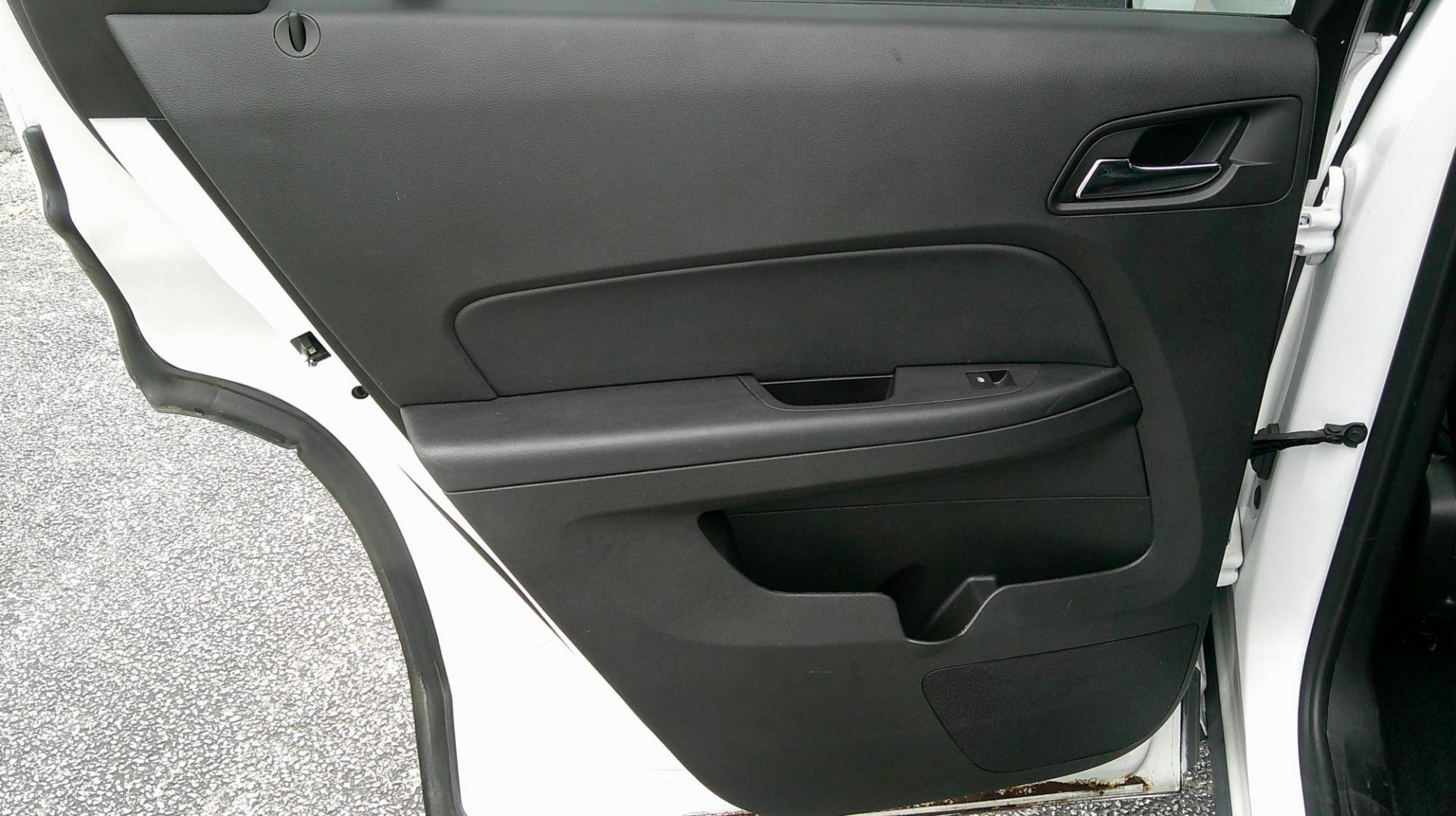 2017 WHITE GMC Terrain SLE2 AWD (2GKFLTEK5H6) with an 2.4L L4 DOHC 16V engine, 6A transmission, located at 540a Delsea Drive, Sewell, NJ, 08080, (987) 867-5309, 39.752560, -75.111206 - Photo#14