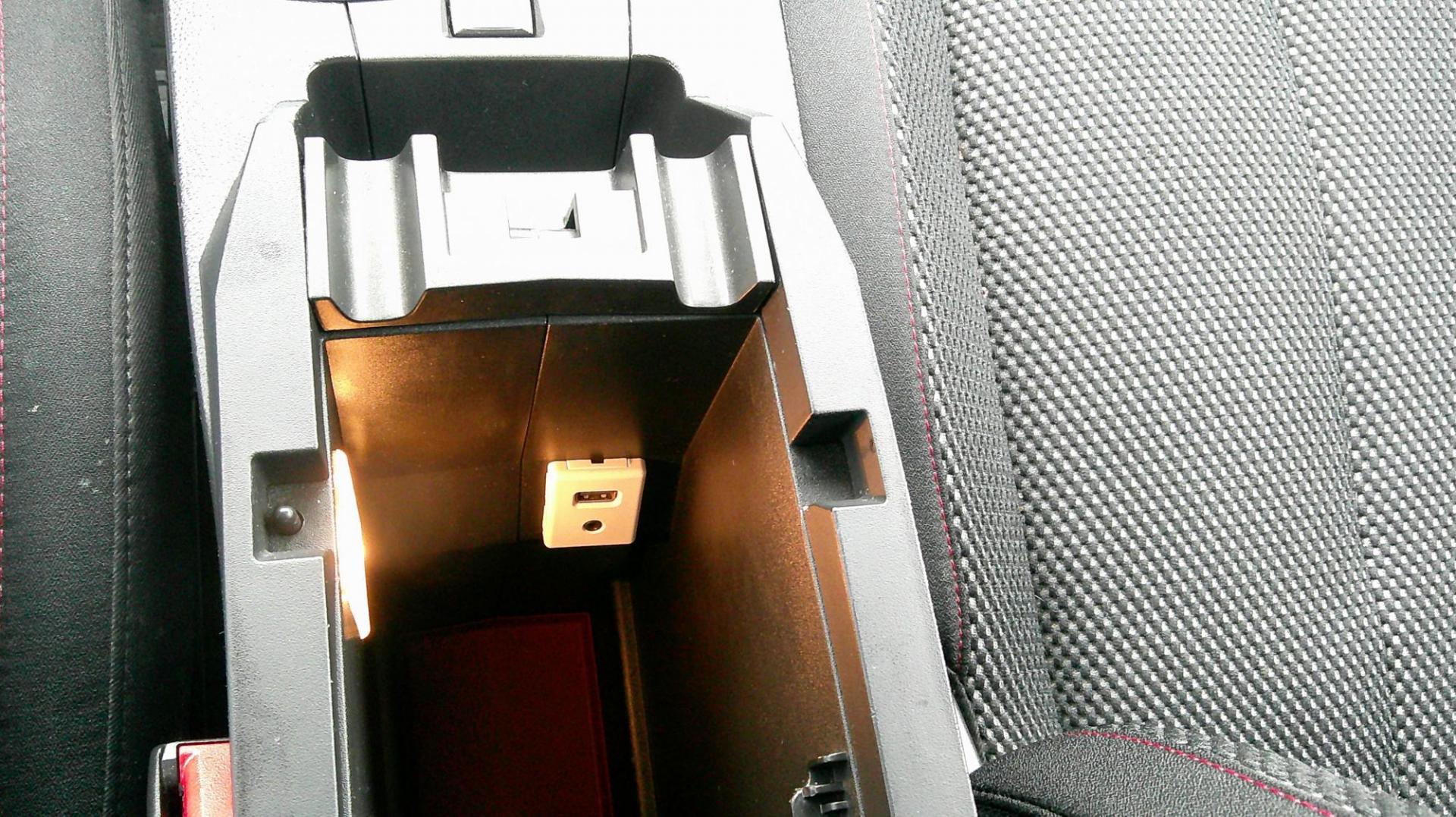 2017 WHITE GMC Terrain SLE2 AWD (2GKFLTEK5H6) with an 2.4L L4 DOHC 16V engine, 6A transmission, located at 540a Delsea Drive, Sewell, NJ, 08080, (987) 867-5309, 39.752560, -75.111206 - Photo#24