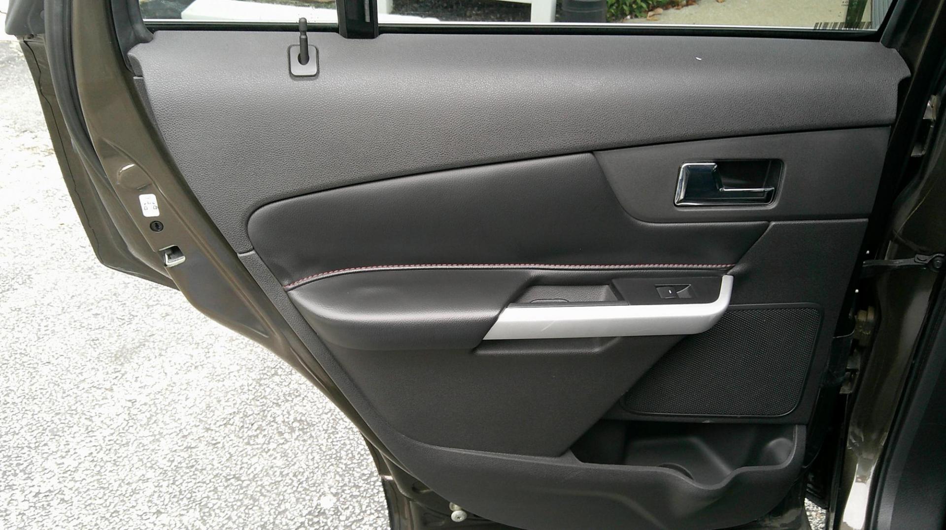 2011 GRAY Ford Edge Limited FWD (2FMDK3KC1BB) with an 3.5L V6 DOHC 24V engine, 6-Speed Automatic transmission, located at 540a Delsea Drive, Sewell, NJ, 08080, (987) 867-5309, 39.752560, -75.111206 - Photo#15