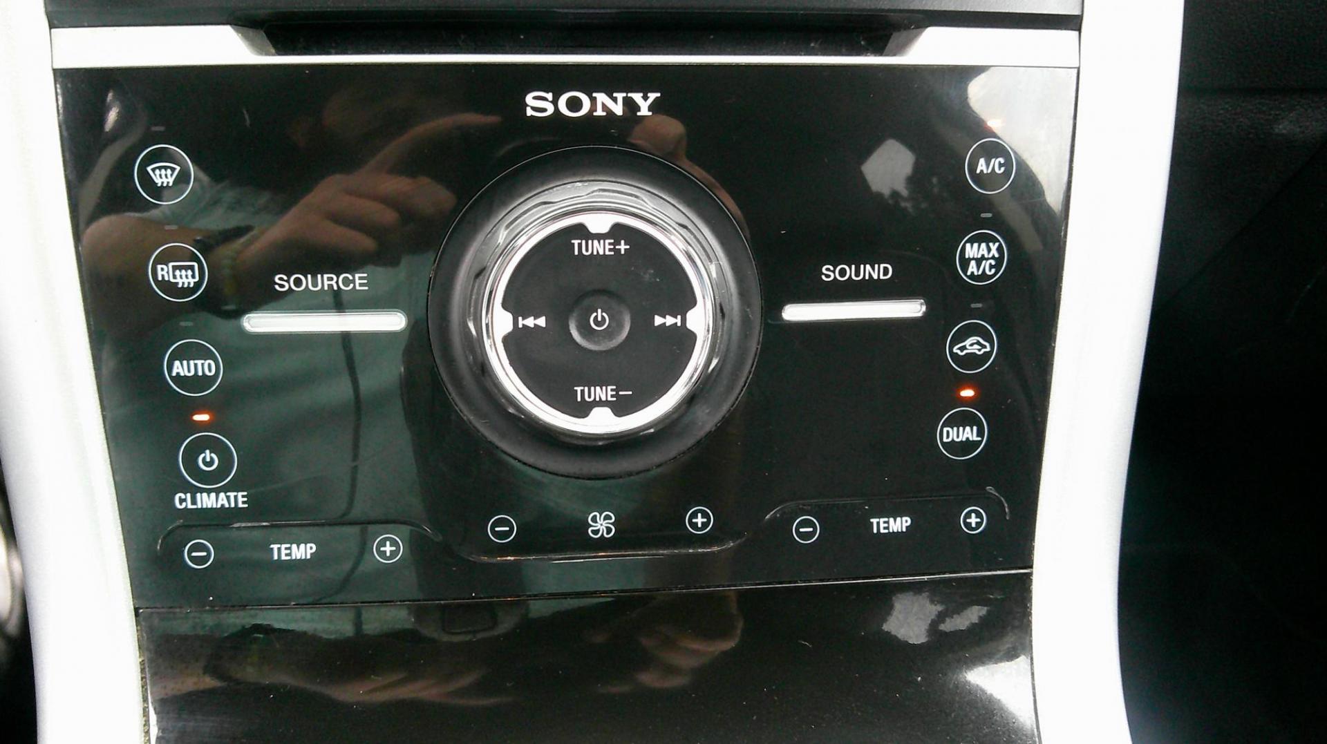 2011 GRAY Ford Edge Limited FWD (2FMDK3KC1BB) with an 3.5L V6 DOHC 24V engine, 6-Speed Automatic transmission, located at 540a Delsea Drive, Sewell, NJ, 08080, (987) 867-5309, 39.752560, -75.111206 - Photo#20