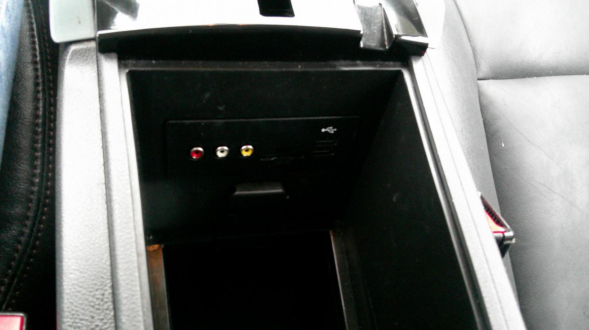 2011 GRAY Ford Edge Limited FWD (2FMDK3KC1BB) with an 3.5L V6 DOHC 24V engine, 6-Speed Automatic transmission, located at 540a Delsea Drive, Sewell, NJ, 08080, (987) 867-5309, 39.752560, -75.111206 - Photo#22