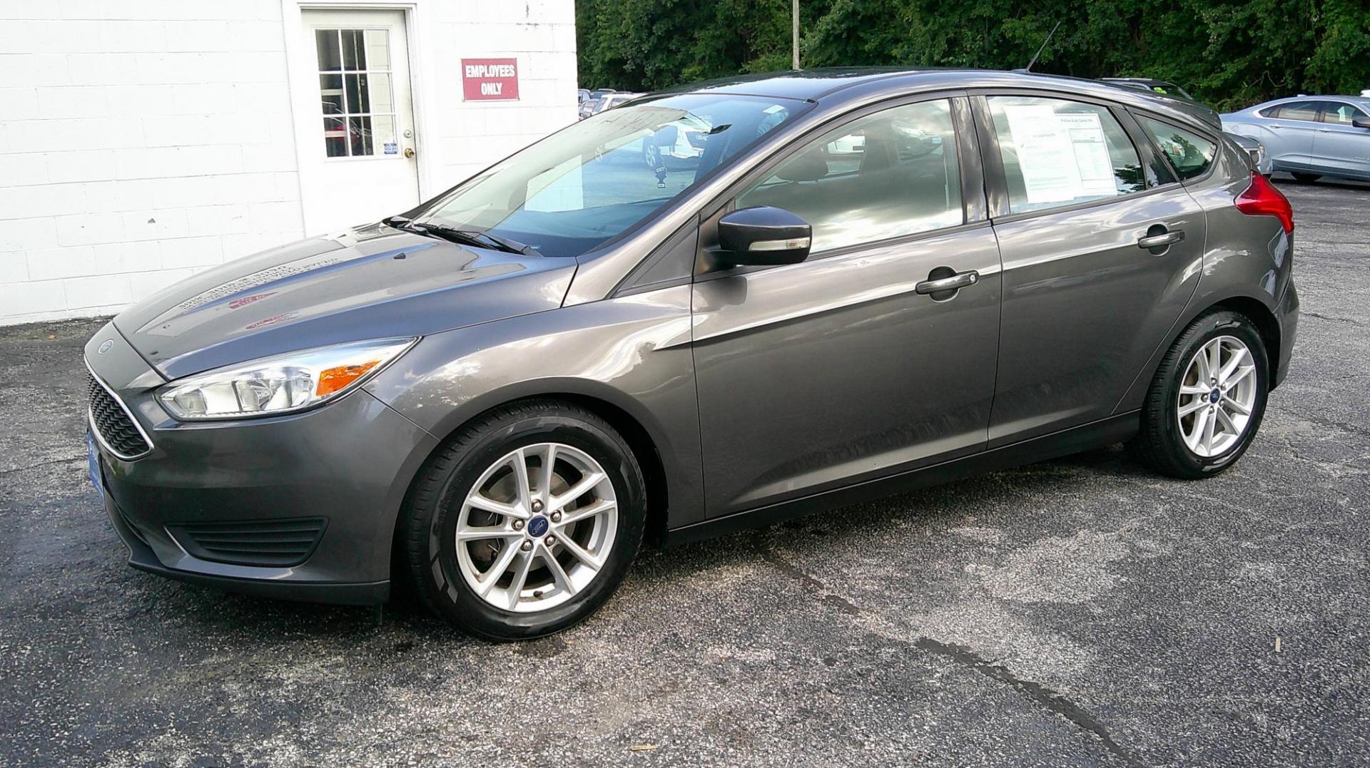 2016 GRAY Ford Focus SE Hatch (1FADP3K29GL) with an 2.0L L4 DOHC 16V engine, located at 540a Delsea Drive, Sewell, NJ, 08080, (987) 867-5309, 39.752560, -75.111206 - Photo#1