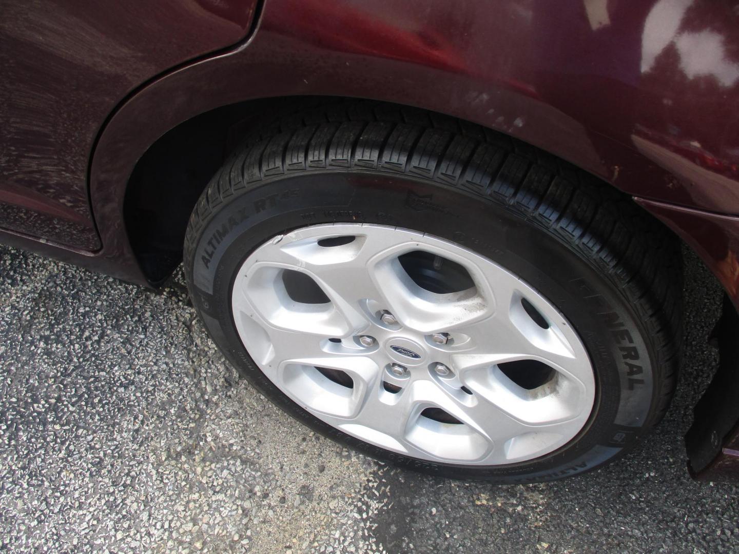 2011 MAROON Ford Fusion I4 SE (3FAHP0HA9BR) with an 2.5L L4 DOHC 16V engine, located at 540a Delsea Drive, Sewell, NJ, 08080, (987) 867-5309, 39.752560, -75.111206 - Photo#26