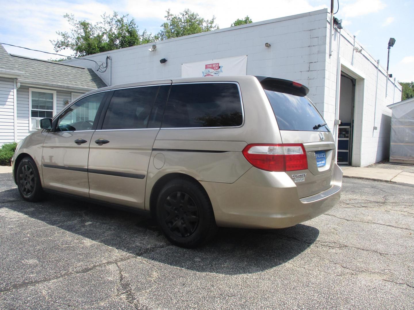 2007 GOLD Honda Odyssey LX (5FNRL38267B) with an 3.5L V6 SOHC 24V engine, 5-Speed Automatic Overdrive transmission, located at 540a Delsea Drive, Sewell, NJ, 08080, (987) 867-5309, 39.752560, -75.111206 - Photo#3