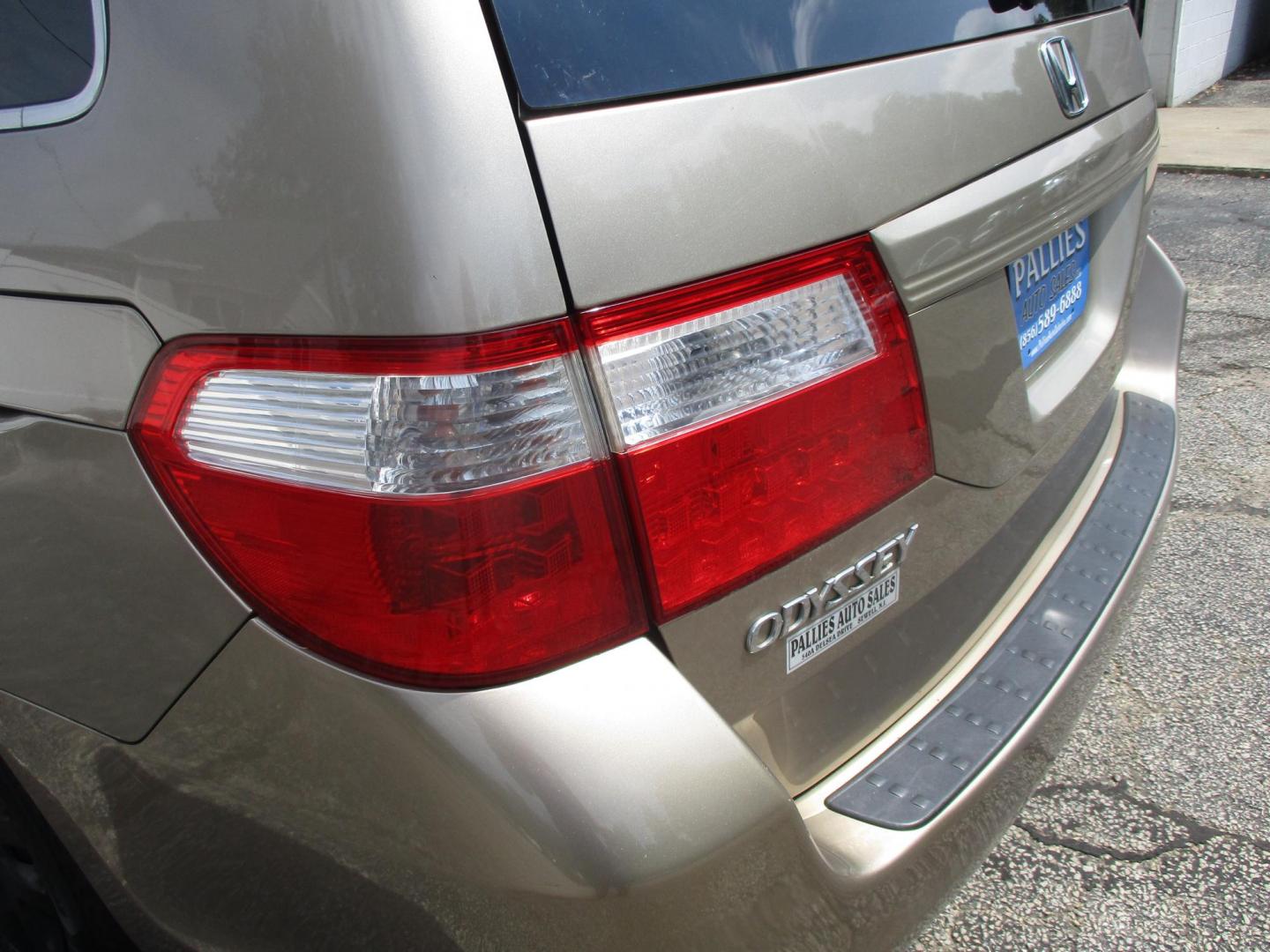 2007 GOLD Honda Odyssey LX (5FNRL38267B) with an 3.5L V6 SOHC 24V engine, 5-Speed Automatic Overdrive transmission, located at 540a Delsea Drive, Sewell, NJ, 08080, (987) 867-5309, 39.752560, -75.111206 - Photo#4