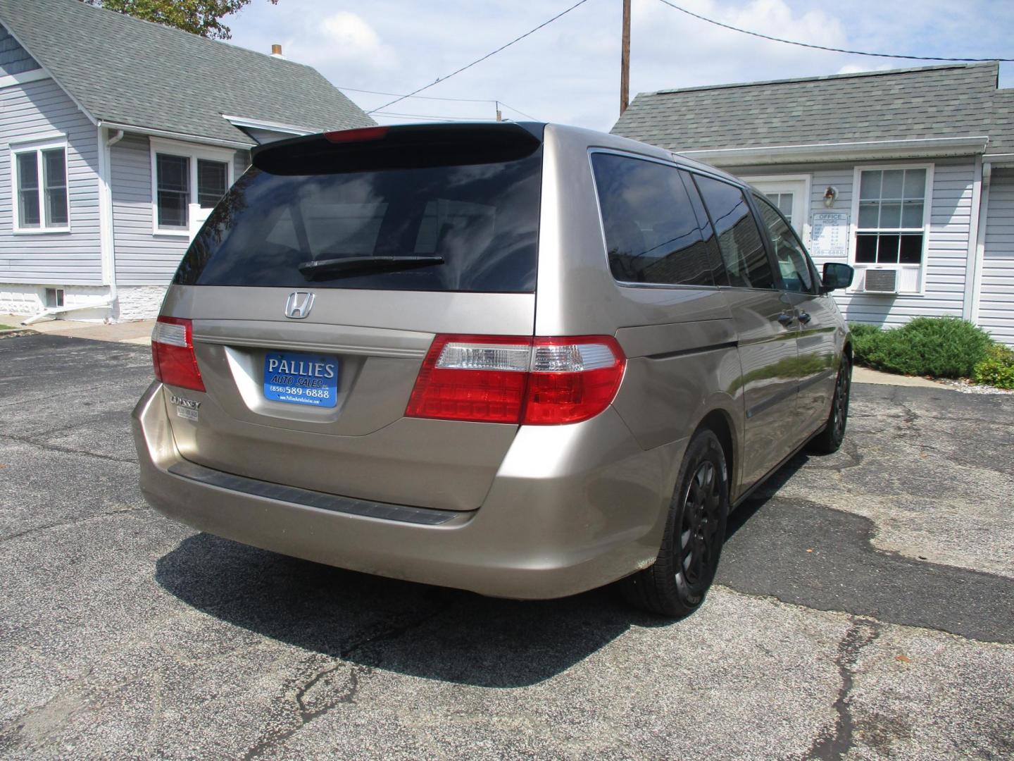 2007 GOLD Honda Odyssey LX (5FNRL38267B) with an 3.5L V6 SOHC 24V engine, 5-Speed Automatic Overdrive transmission, located at 540a Delsea Drive, Sewell, NJ, 08080, (987) 867-5309, 39.752560, -75.111206 - Photo#7