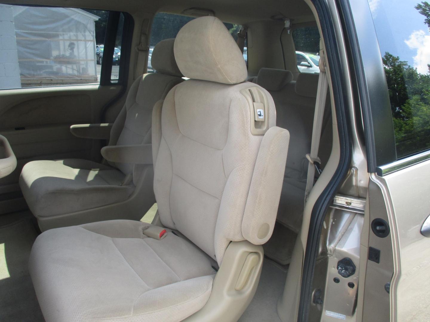 2007 GOLD Honda Odyssey LX (5FNRL38267B) with an 3.5L V6 SOHC 24V engine, 5-Speed Automatic Overdrive transmission, located at 540a Delsea Drive, Sewell, NJ, 08080, (987) 867-5309, 39.752560, -75.111206 - Photo#15