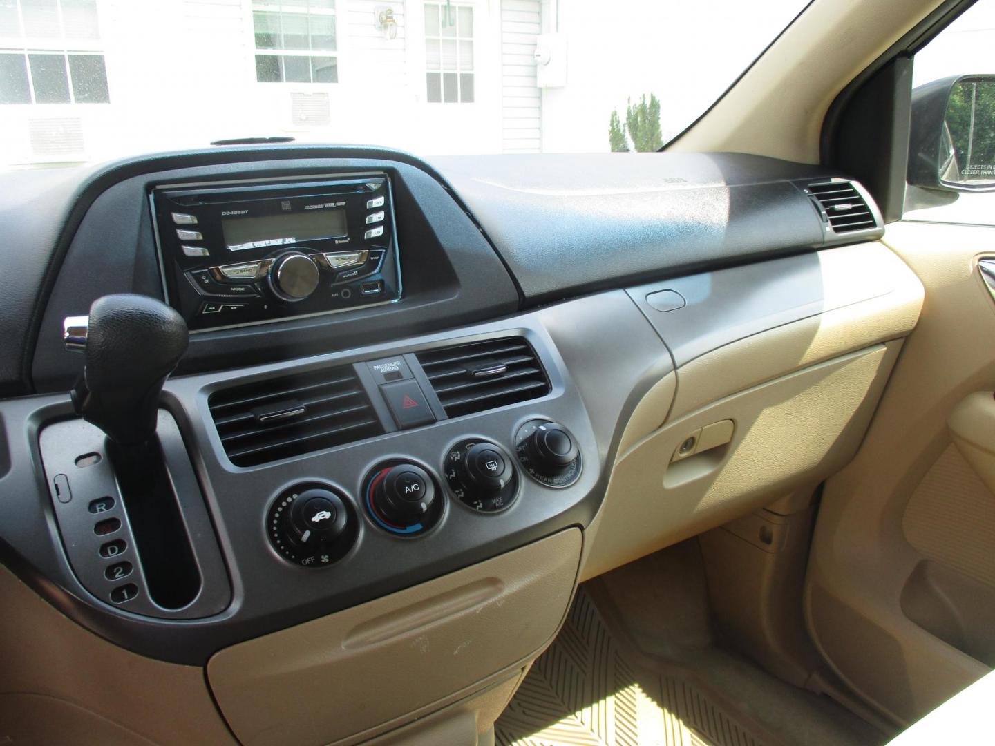 2007 GOLD Honda Odyssey LX (5FNRL38267B) with an 3.5L V6 SOHC 24V engine, 5-Speed Automatic Overdrive transmission, located at 540a Delsea Drive, Sewell, NJ, 08080, (987) 867-5309, 39.752560, -75.111206 - Photo#18