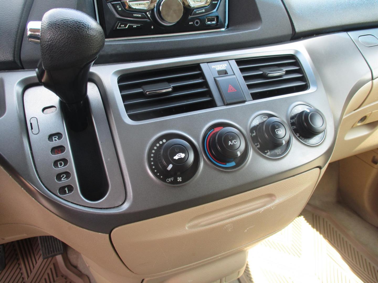 2007 GOLD Honda Odyssey LX (5FNRL38267B) with an 3.5L V6 SOHC 24V engine, 5-Speed Automatic Overdrive transmission, located at 540a Delsea Drive, Sewell, NJ, 08080, (987) 867-5309, 39.752560, -75.111206 - Photo#19