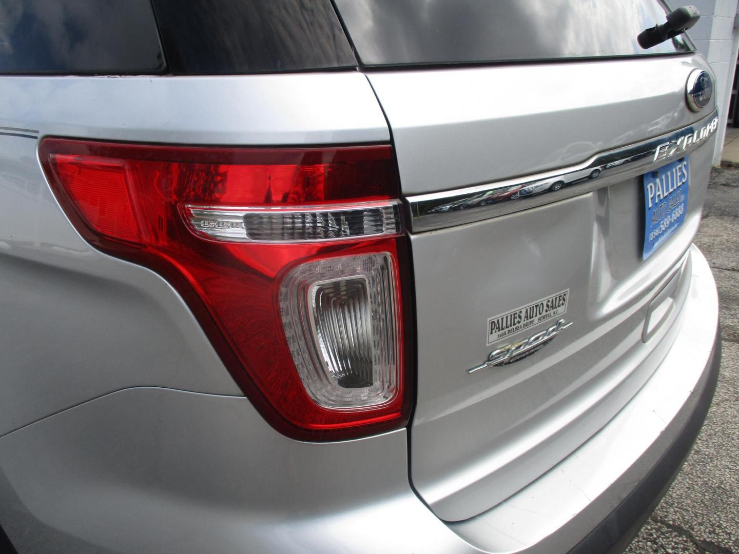 2012 SILVER Ford Explorer Base FWD (1FMHK7B97CG) with an 2.0L L4 DOHC 16V TURBO engine, 6-Speed Automatic transmission, located at 540a Delsea Drive, Sewell, NJ, 08080, (987) 867-5309, 39.752560, -75.111206 - Photo#4