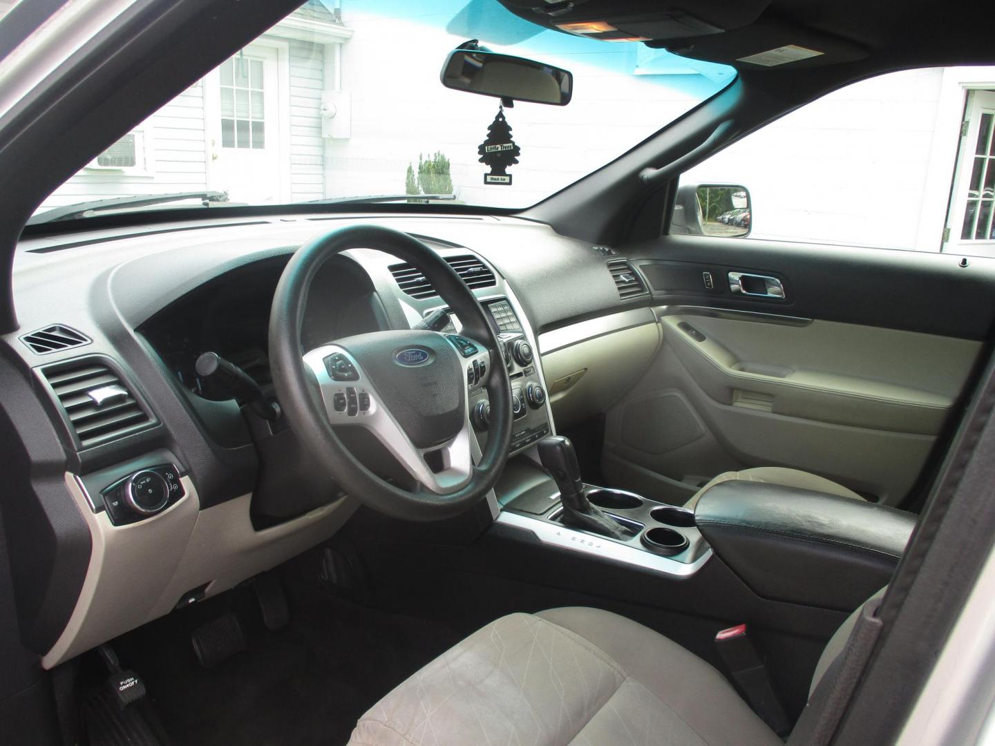 2012 SILVER Ford Explorer Base FWD (1FMHK7B97CG) with an 2.0L L4 DOHC 16V TURBO engine, 6-Speed Automatic transmission, located at 540a Delsea Drive, Sewell, NJ, 08080, (987) 867-5309, 39.752560, -75.111206 - Photo#13