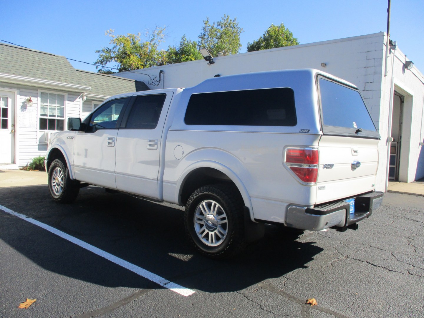 2010 WHITE Ford F-150 Lariat SuperCrew 5.5-ft. Bed 4WD (1FTFW1EV7AF) with an 5.4L V8 SOHC 24V FFV engine, 4-Speed Automatic transmission, located at 540a Delsea Drive, Sewell, NJ, 08080, (987) 867-5309, 39.752560, -75.111206- Photo#3
