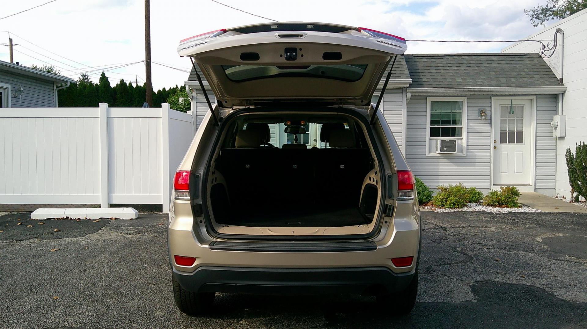 2014 GOLD Jeep Grand Cherokee Laredo 4WD (1C4RJFAG9EC) with an 3.6L V6 DOHC 24V engine, 5-Speed Automatic transmission, located at 540a Delsea Drive, Sewell, NJ, 08080, (987) 867-5309, 39.752560, -75.111206 - Photo#20