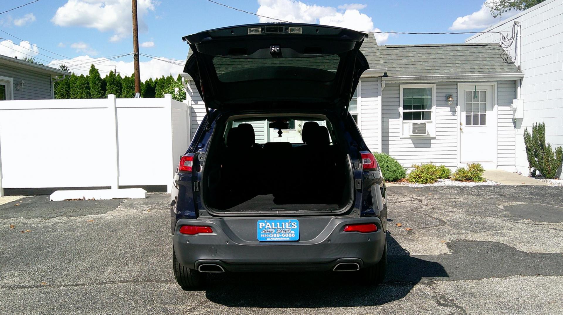 2016 BLUE Jeep Cherokee Latitude 4WD (1C4PJMCS4GW) with an 3.2L V6 DOHC 24V engine, 9-Speed Automatic transmission, located at 540a Delsea Drive, Sewell, NJ, 08080, (987) 867-5309, 39.752560, -75.111206 - Photo#23