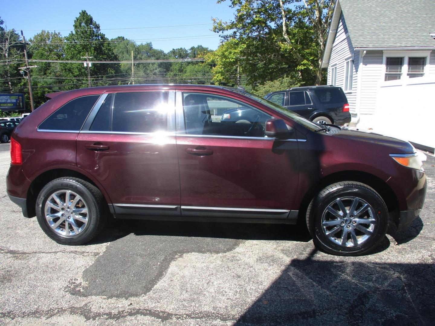 2011 RED Ford Edge Limited AWD (2FMDK4KC9BB) with an 3.5L V6 DOHC 24V engine, 6-Speed Automatic transmission, located at 540a Delsea Drive, Sewell, NJ, 08080, (987) 867-5309, 39.752560, -75.111206 - Photo#8