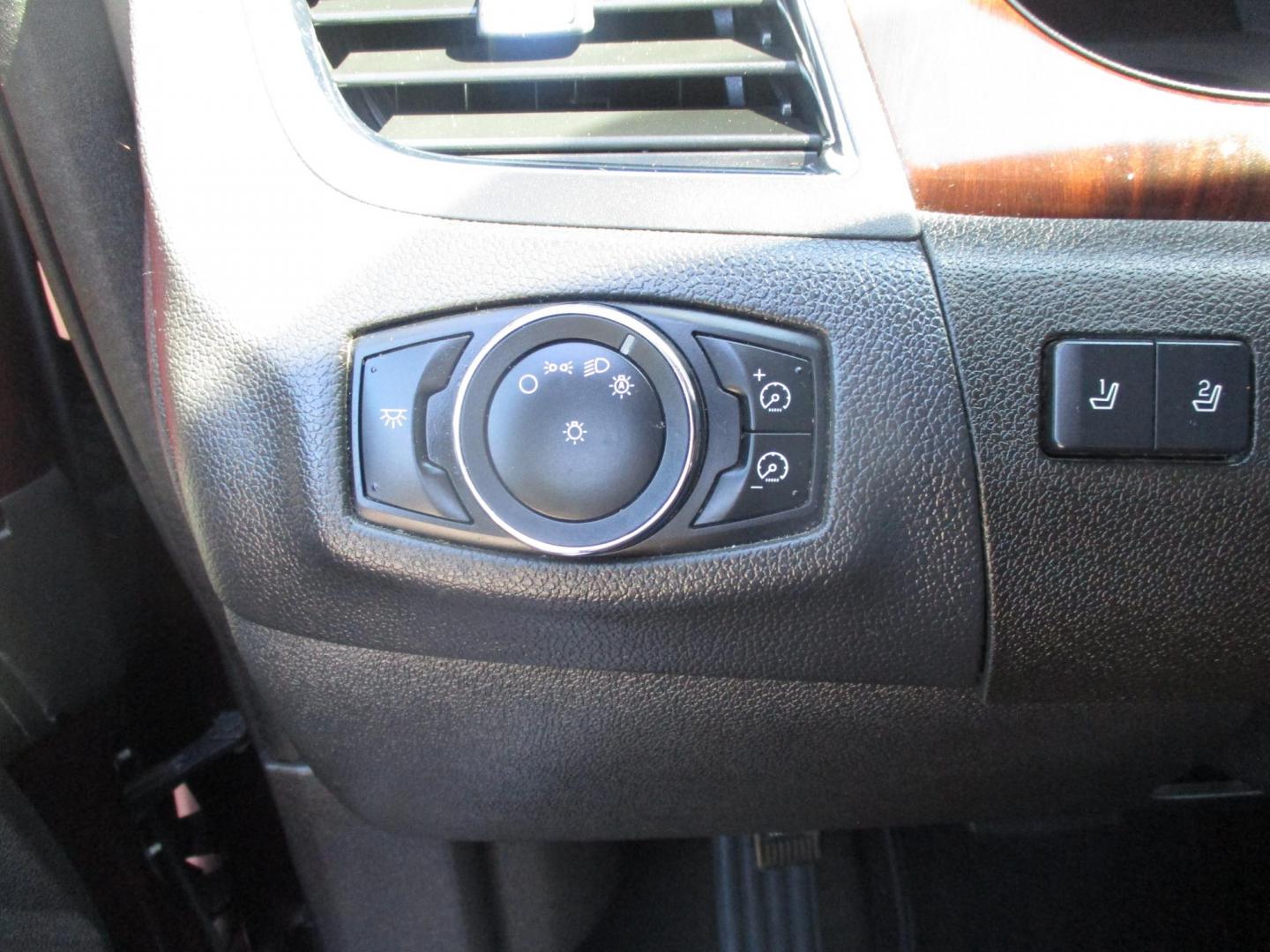 2011 RED Ford Edge Limited AWD (2FMDK4KC9BB) with an 3.5L V6 DOHC 24V engine, 6-Speed Automatic transmission, located at 540a Delsea Drive, Sewell, NJ, 08080, (987) 867-5309, 39.752560, -75.111206 - Photo#23