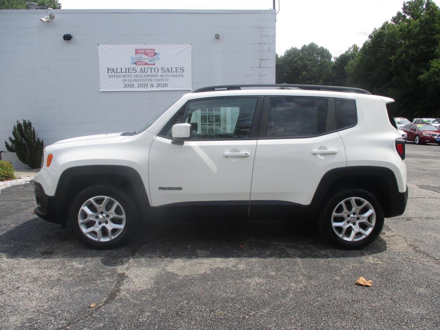 2015 WHITE Jeep Renegade Latitude 4WD (ZACCJBBT5FP) with an 2.4L L4 engine, 6-Speed Manual transmission, located at 540a Delsea Drive, Sewell, NJ, 08080, (987) 867-5309, 39.752560, -75.111206 - Photo#1