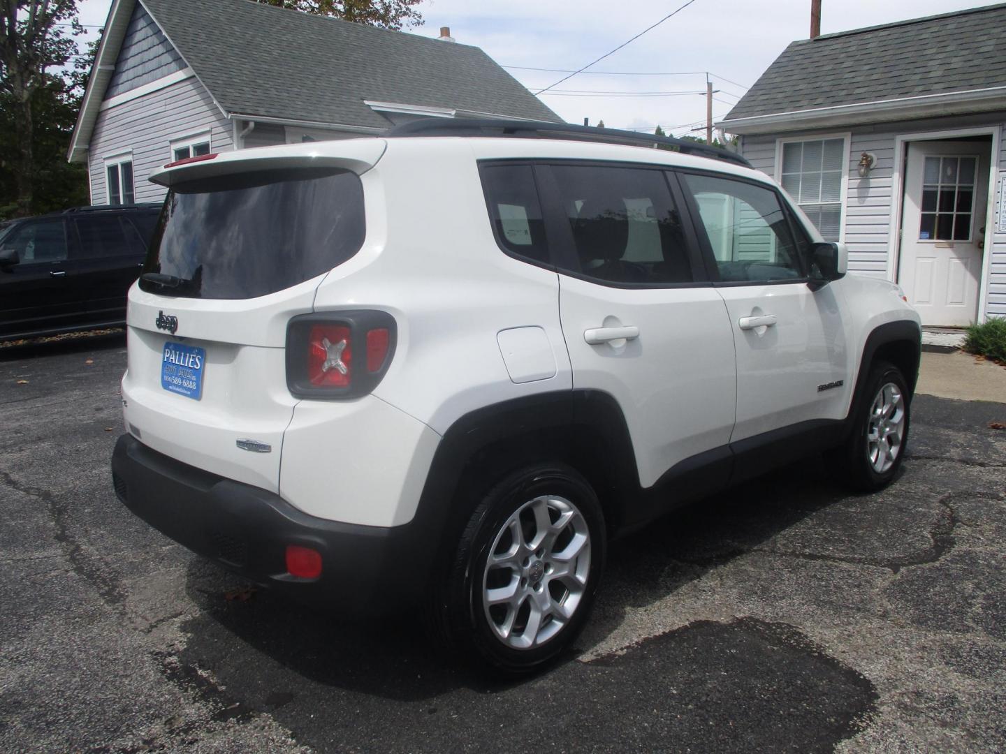 2015 WHITE Jeep Renegade Latitude 4WD (ZACCJBBT5FP) with an 2.4L L4 engine, 6-Speed Manual transmission, located at 540a Delsea Drive, Sewell, NJ, 08080, (987) 867-5309, 39.752560, -75.111206 - Photo#7