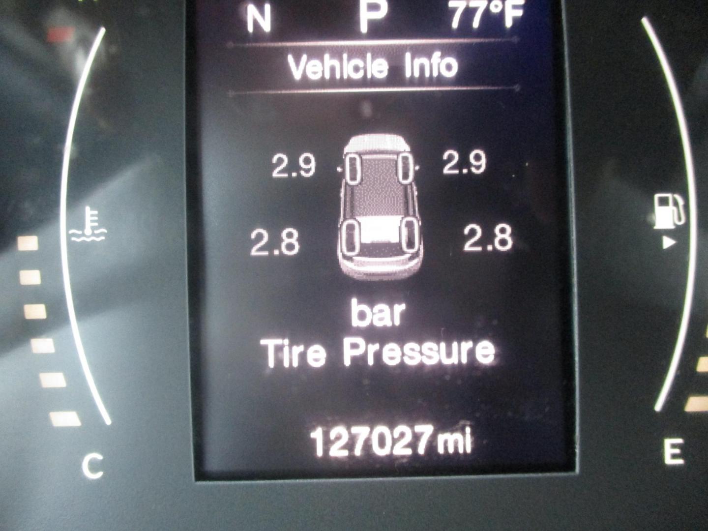 2015 WHITE Jeep Renegade Latitude 4WD (ZACCJBBT5FP) with an 2.4L L4 engine, 6-Speed Manual transmission, located at 540a Delsea Drive, Sewell, NJ, 08080, (987) 867-5309, 39.752560, -75.111206 - Photo#18