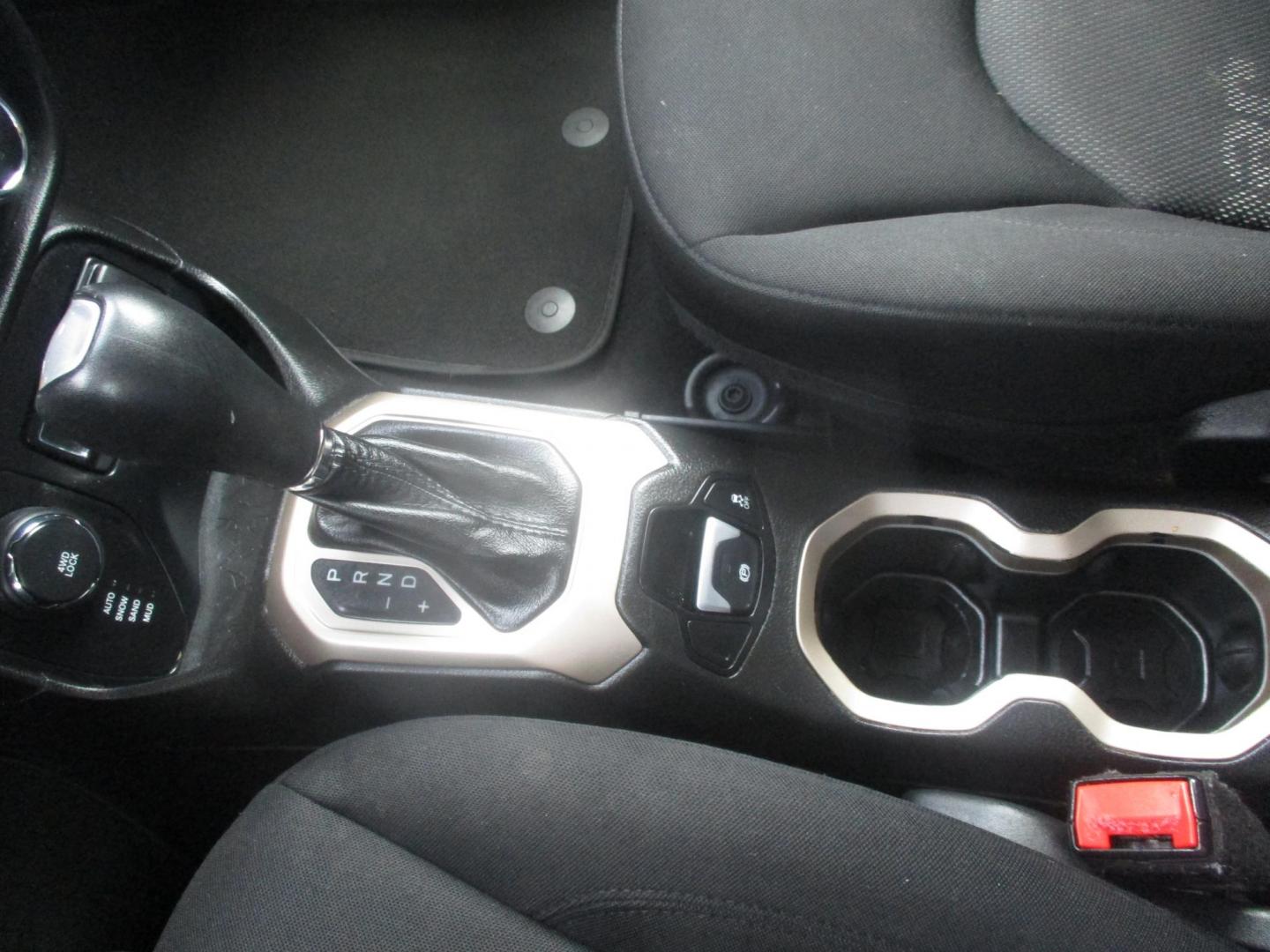 2015 WHITE Jeep Renegade Latitude 4WD (ZACCJBBT5FP) with an 2.4L L4 engine, 6-Speed Manual transmission, located at 540a Delsea Drive, Sewell, NJ, 08080, (987) 867-5309, 39.752560, -75.111206 - Photo#21