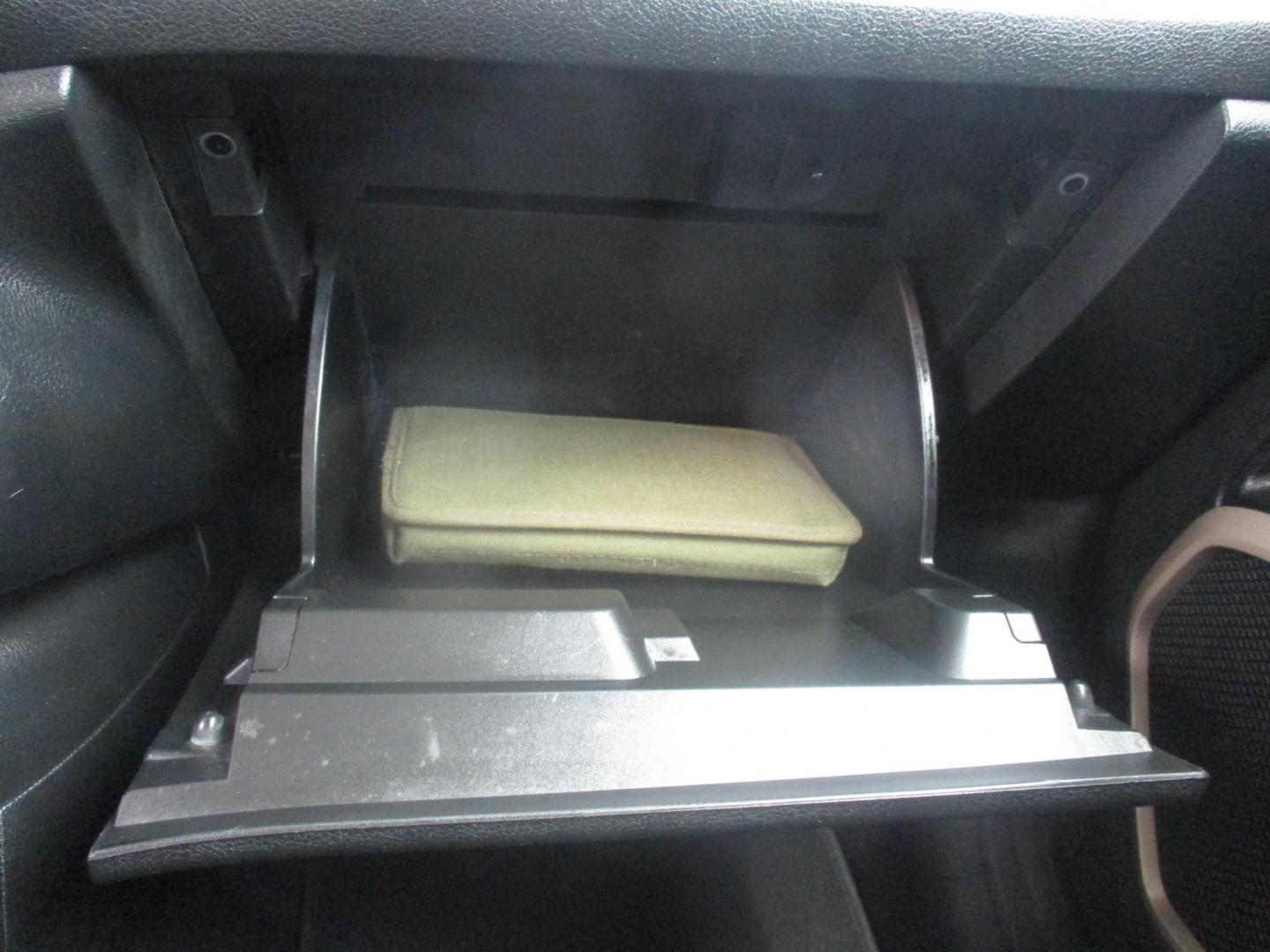 2015 WHITE Jeep Renegade Latitude 4WD (ZACCJBBT5FP) with an 2.4L L4 engine, 6-Speed Manual transmission, located at 540a Delsea Drive, Sewell, NJ, 08080, (987) 867-5309, 39.752560, -75.111206 - Photo#23