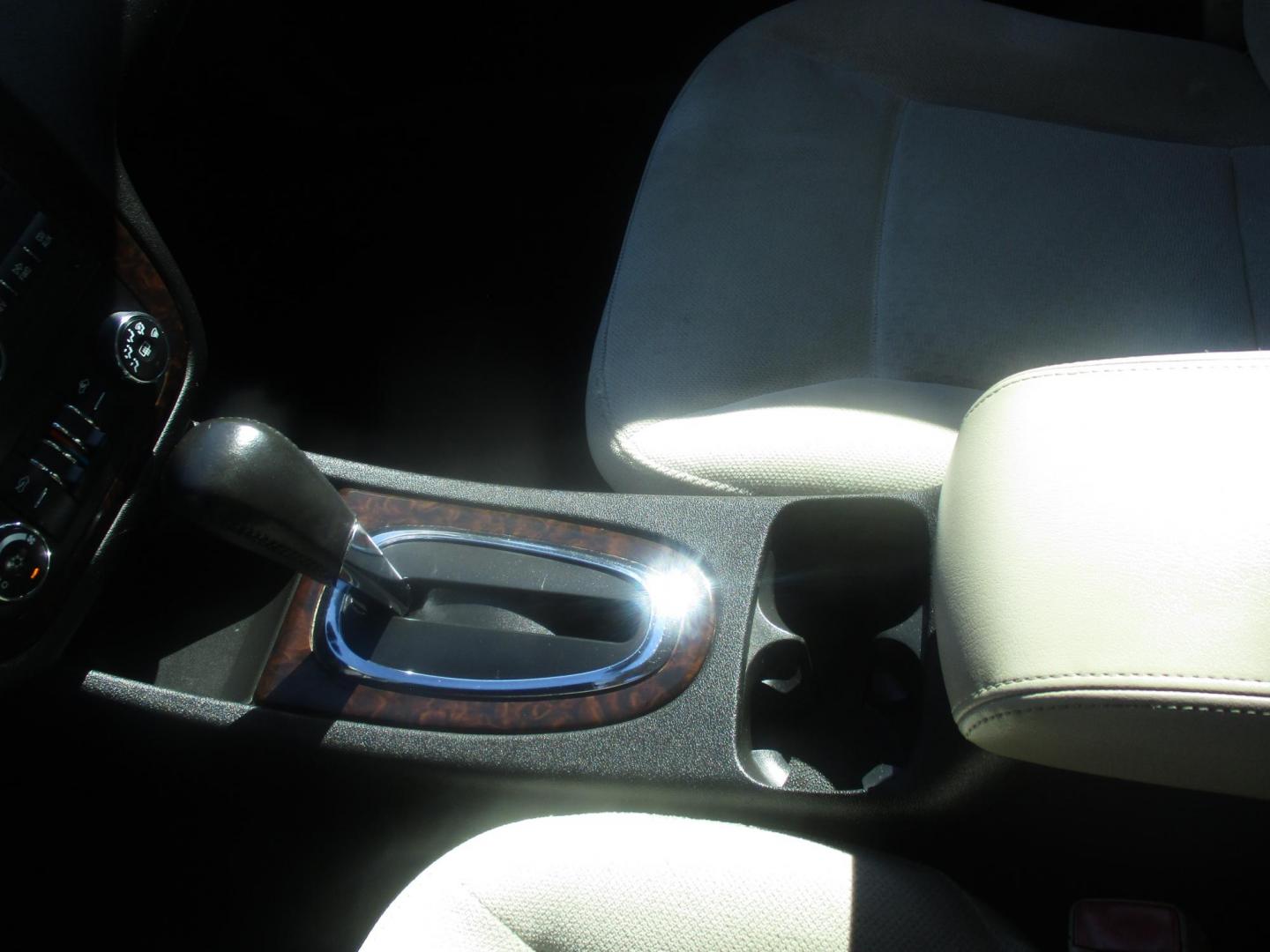 2013 RED Chevrolet Impala LT (Fleet) (2G1WG5E31D1) with an 3.6L V6 DOHC 16V FFV engine, 6-Speed Automatic transmission, located at 540a Delsea Drive, Sewell, NJ, 08080, (987) 867-5309, 39.752560, -75.111206 - Photo#20